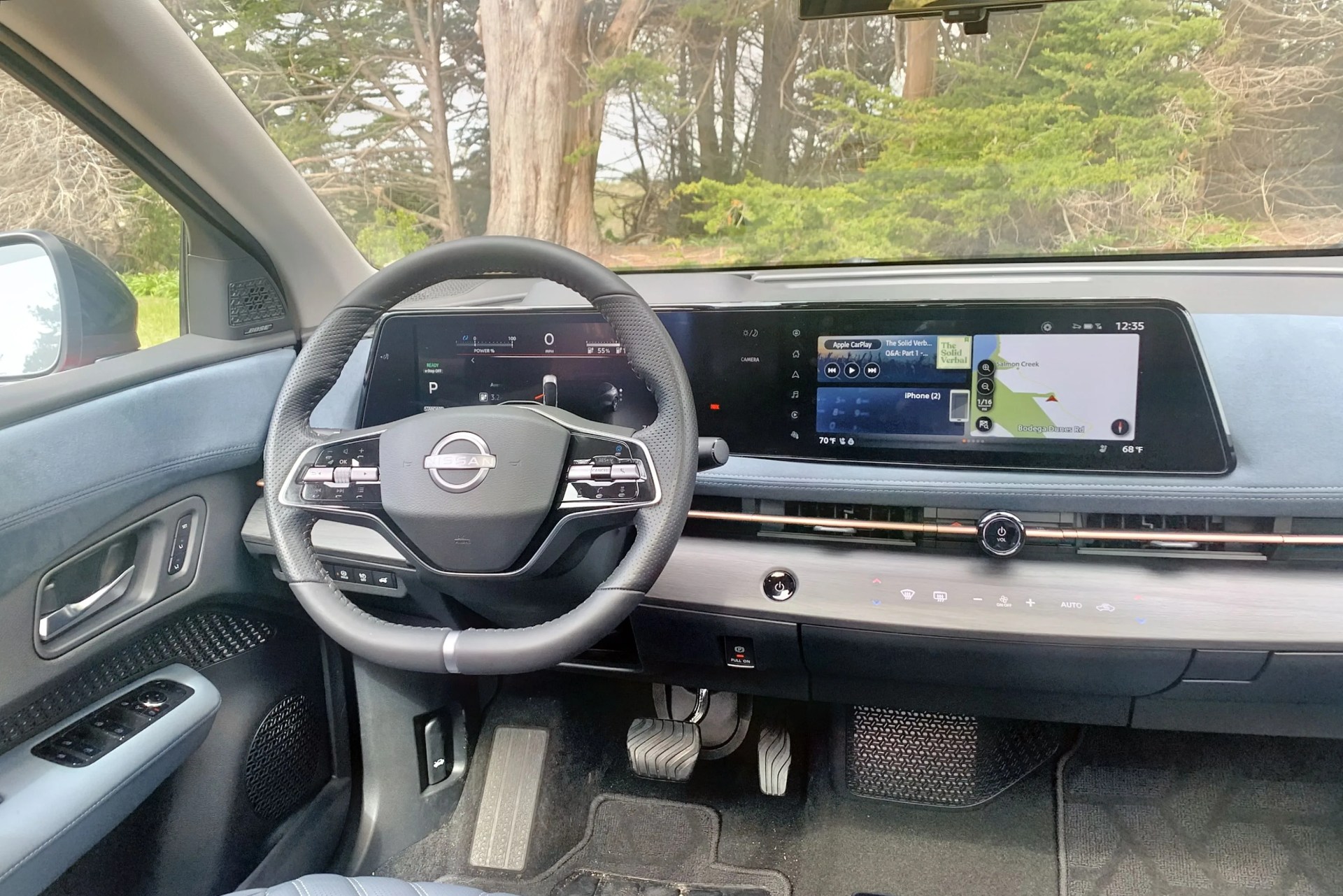 2023 nissan ariya front cockpit