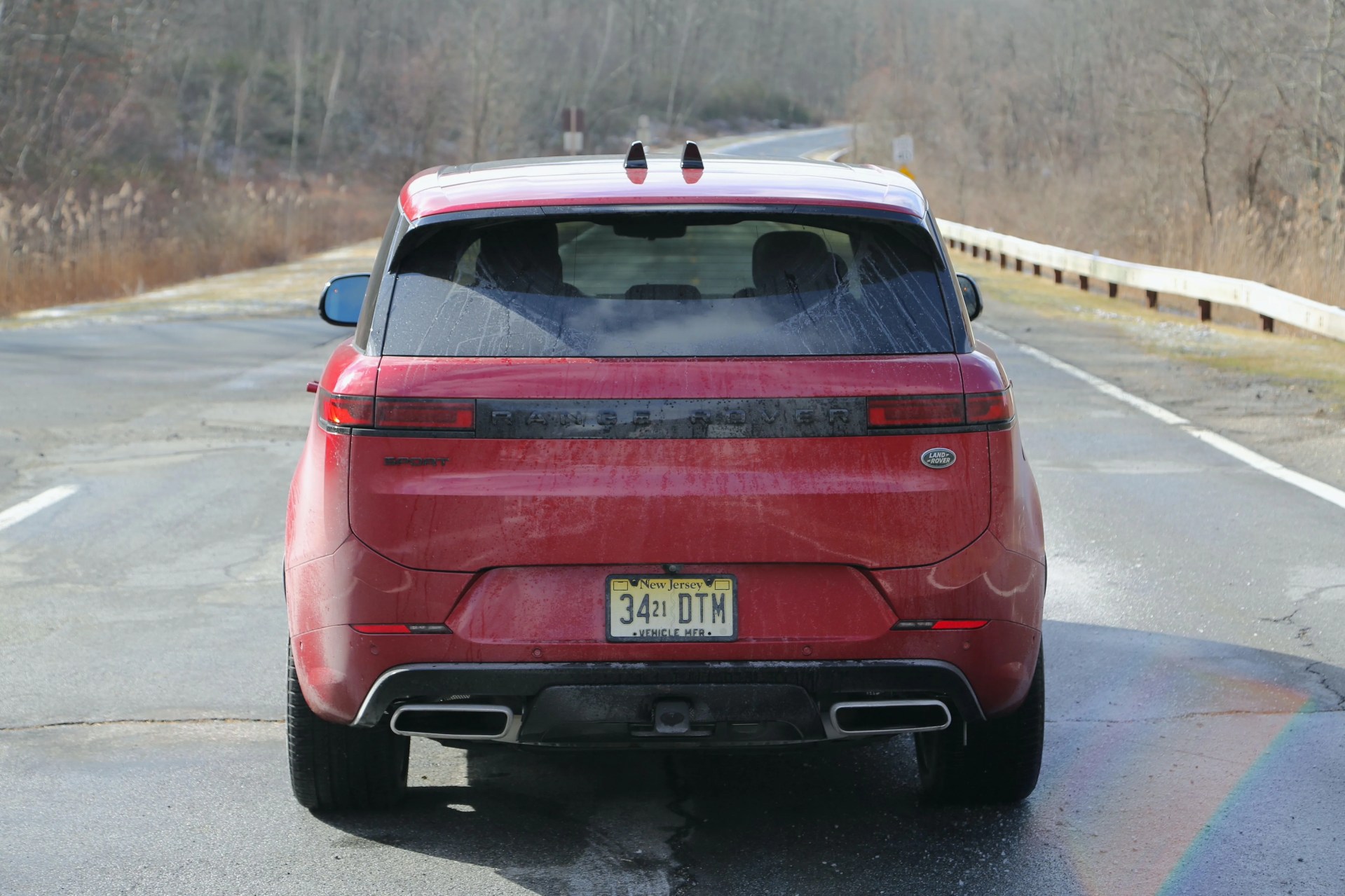 2023 land rover range rover sport in red