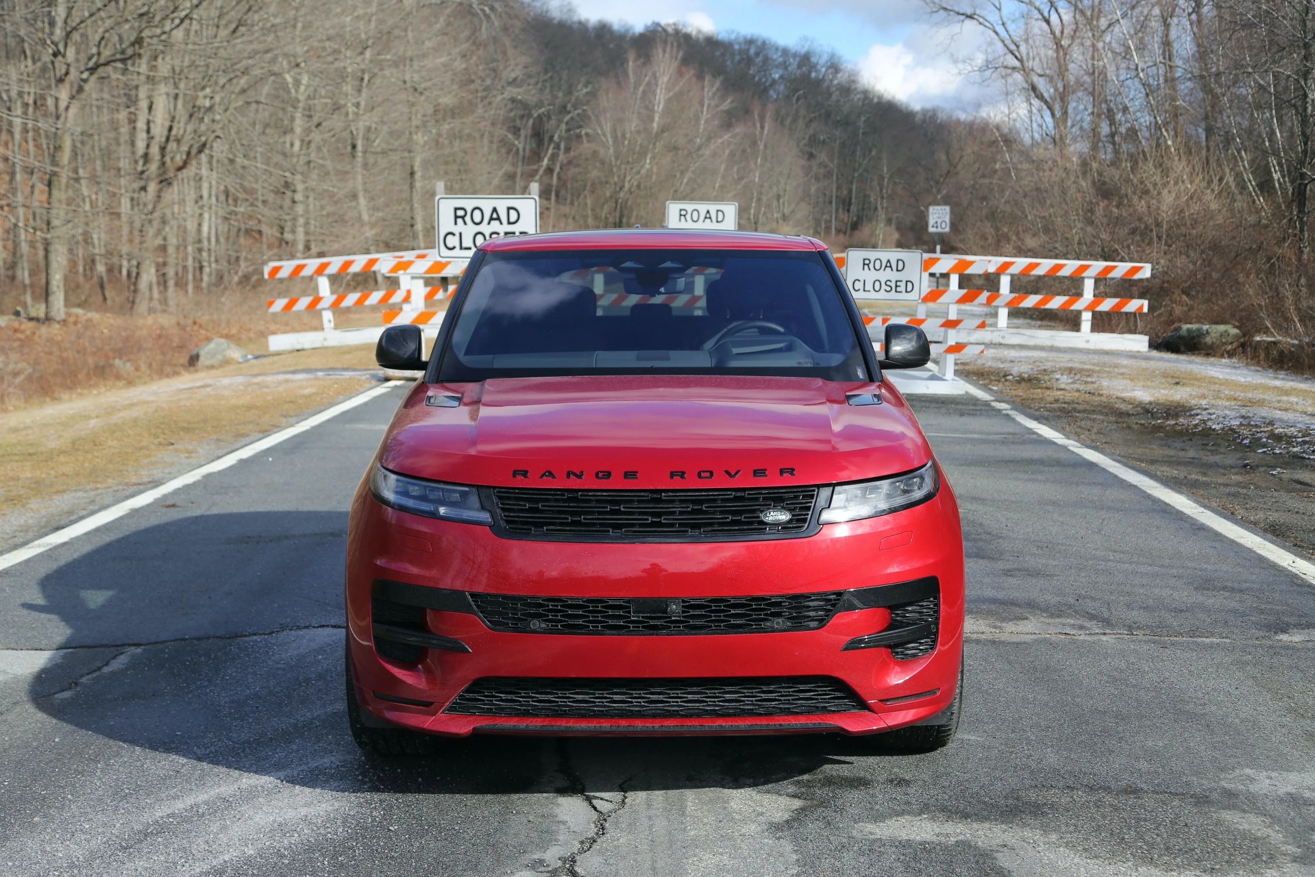 2023 land rover range rover sport in red