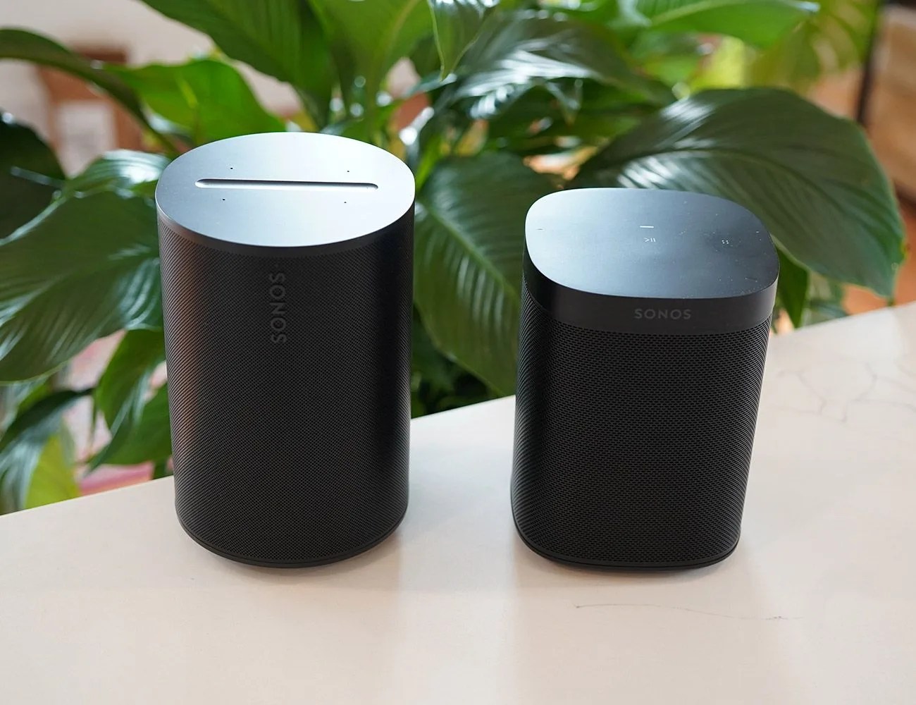 Sonos Era 100 vs One speakers