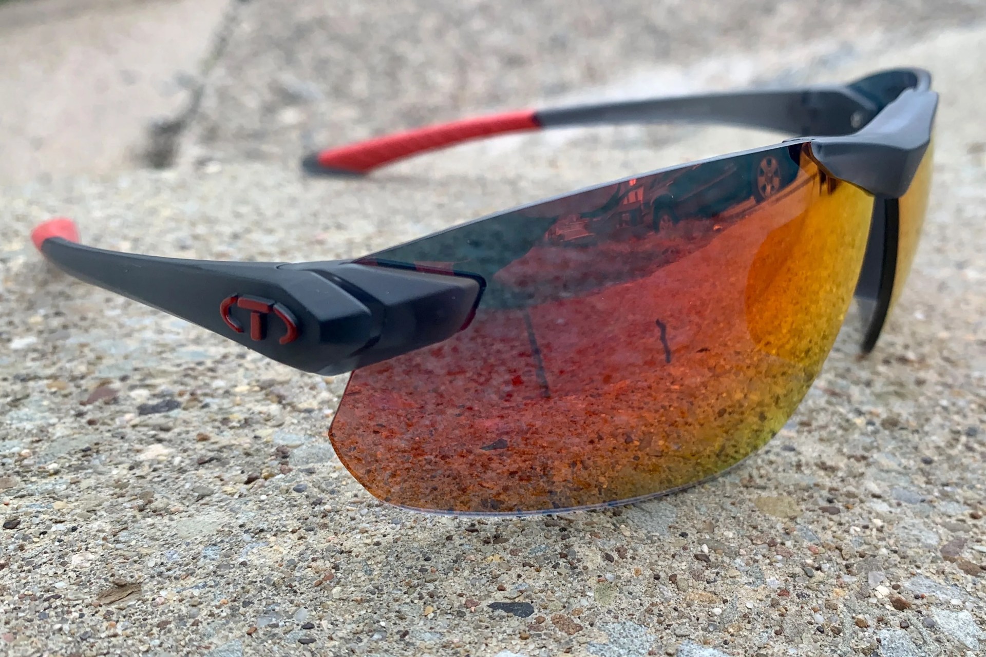 close up of tifosi sunglasses