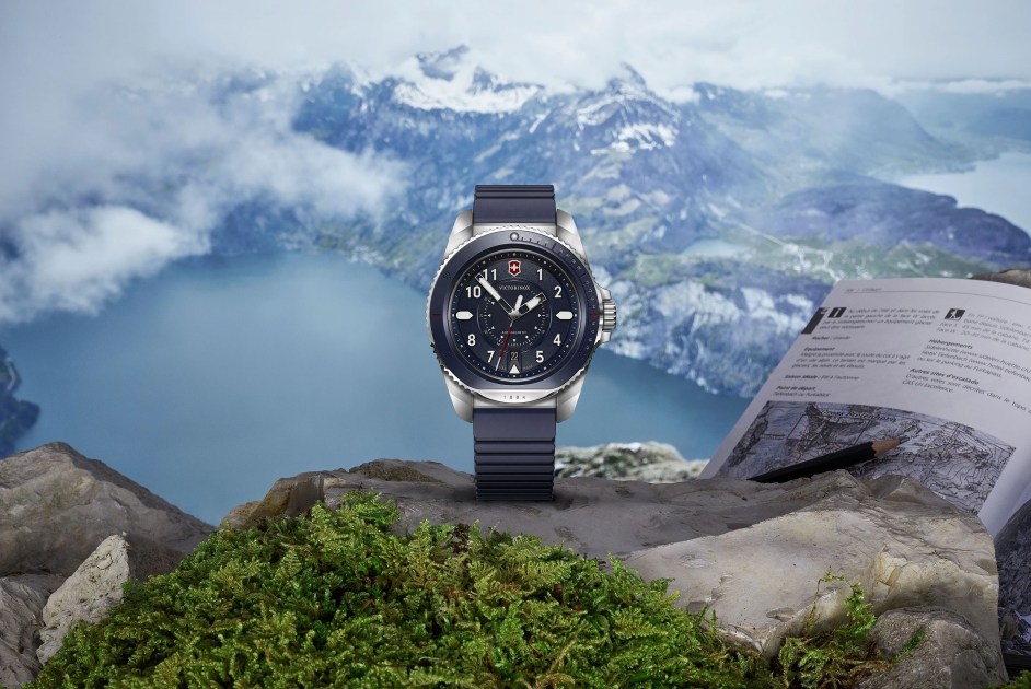 victorinox swiss army journey 1884 watch