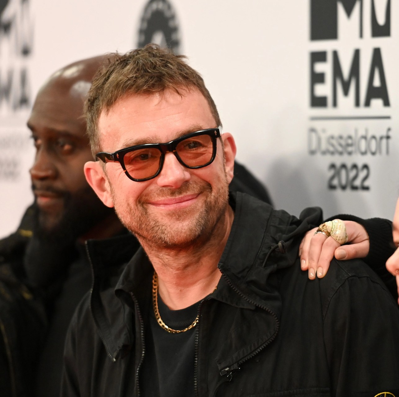 mtv emas 2022 red carpet arrivals