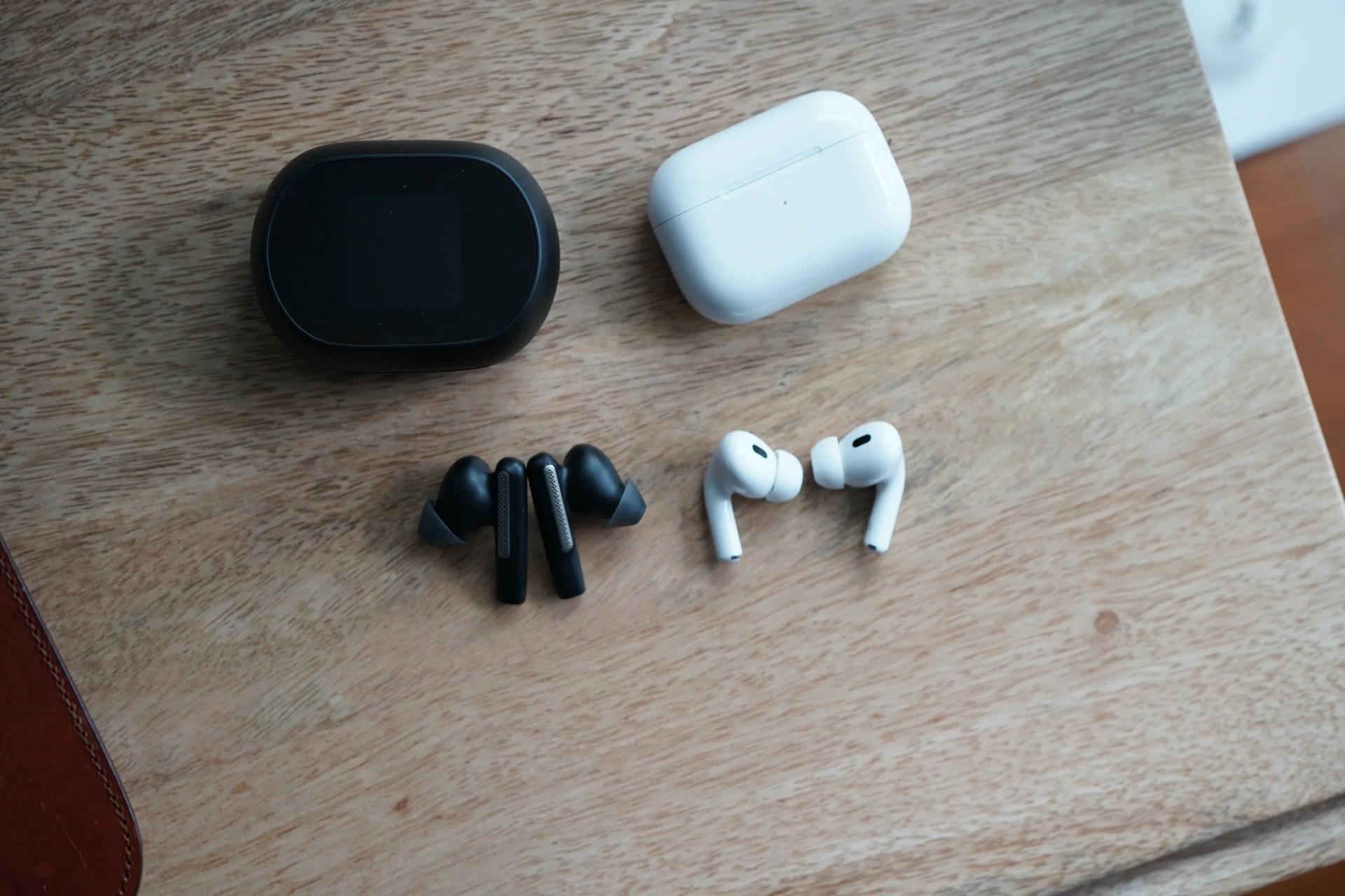 poly voyager 60 earbuds