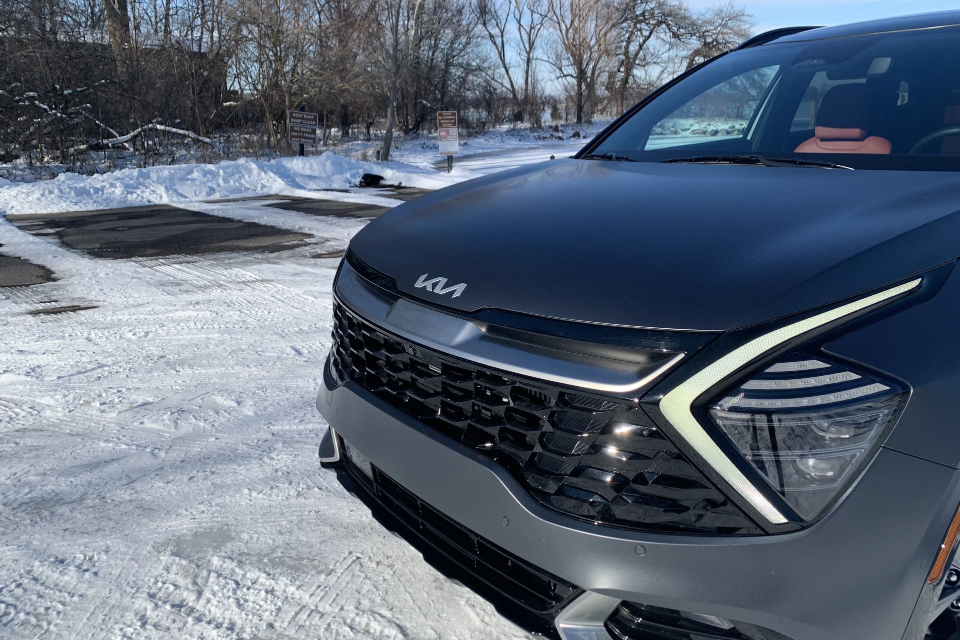 front end of kia sportage hybrid