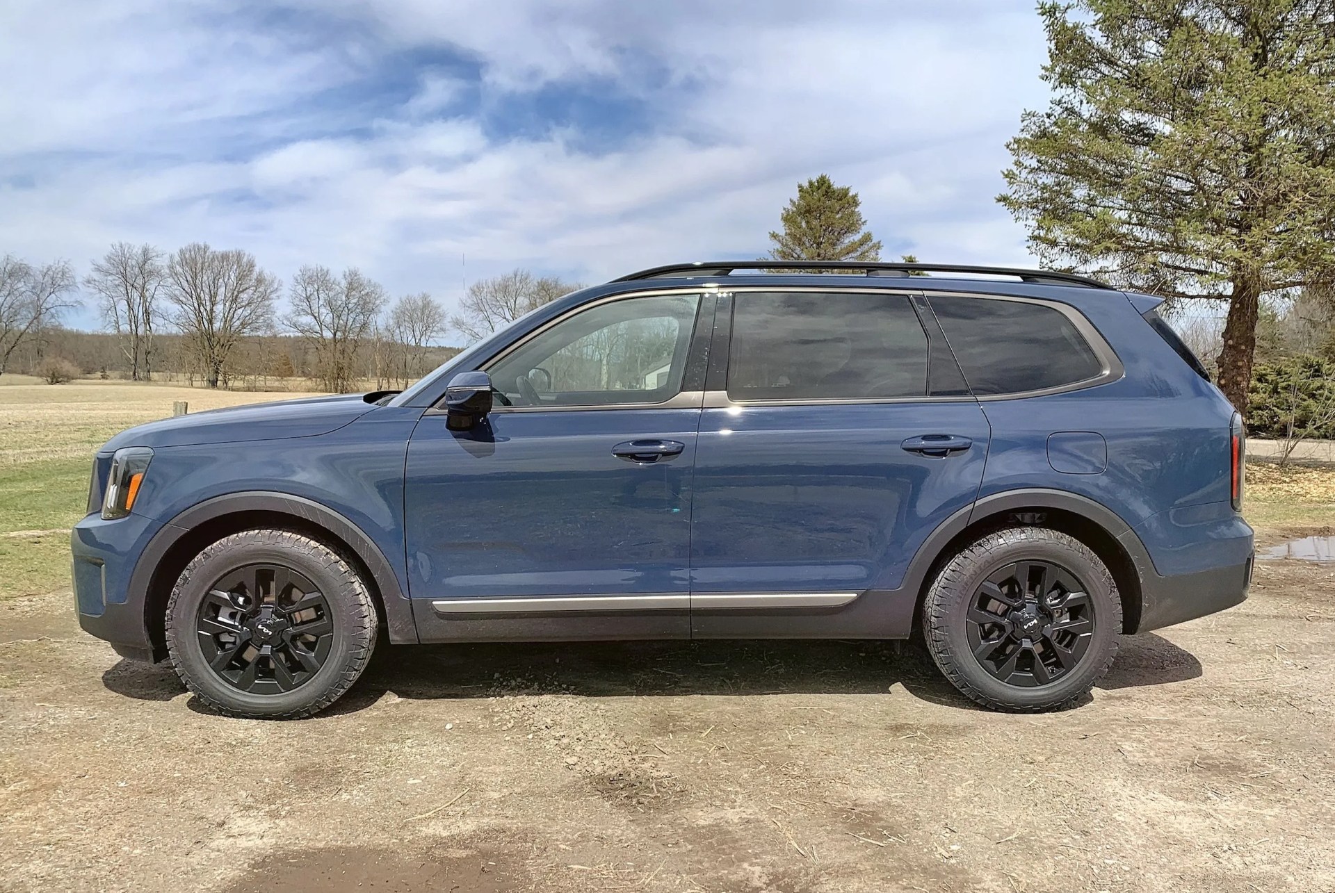 kia telluride side profile