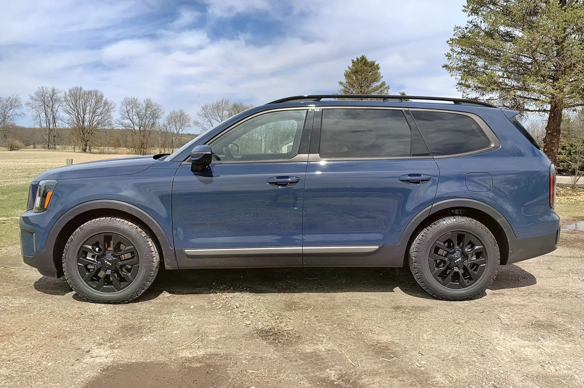 kia telluride side profile
