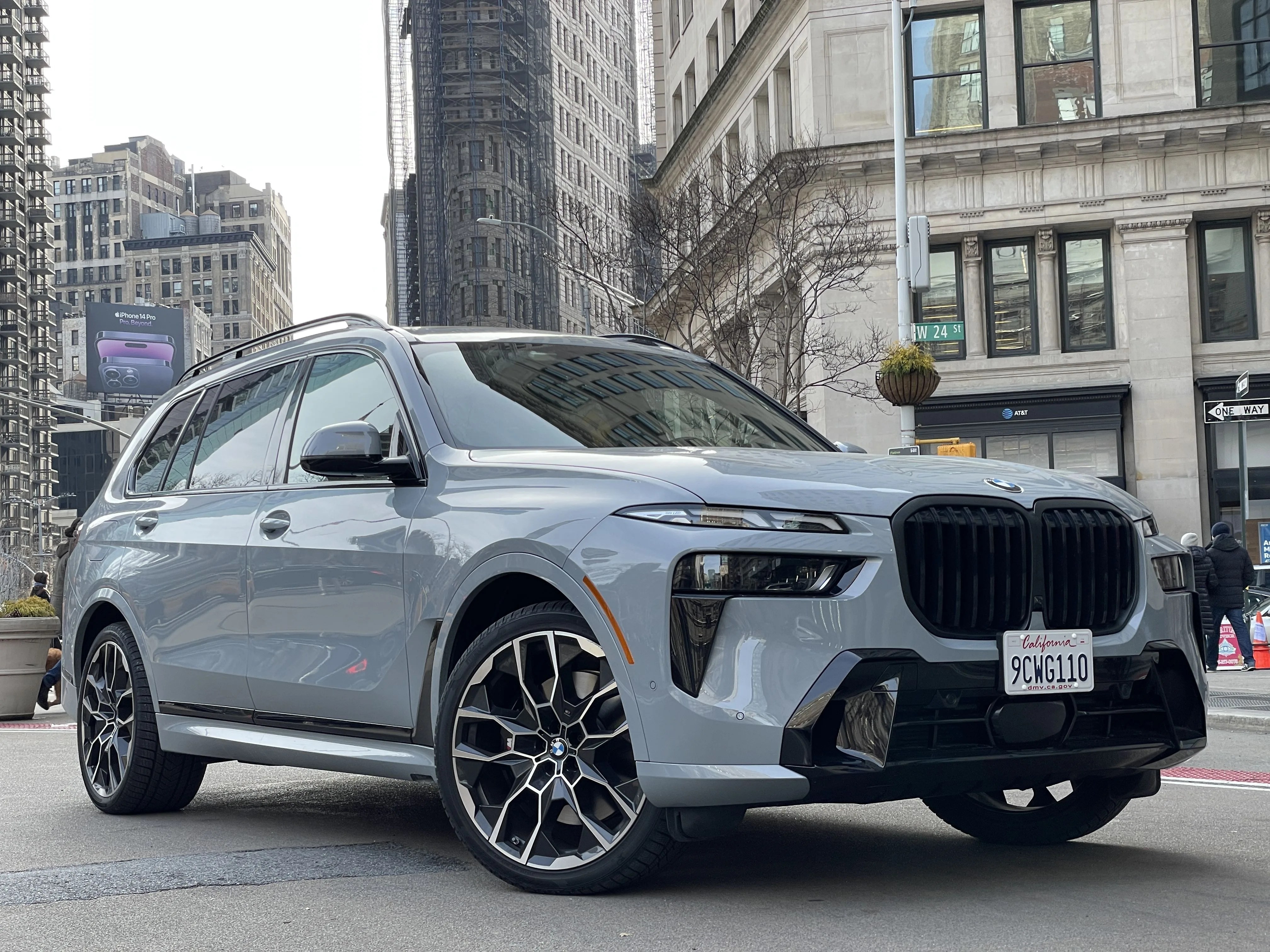 2023 bmw x7 gray