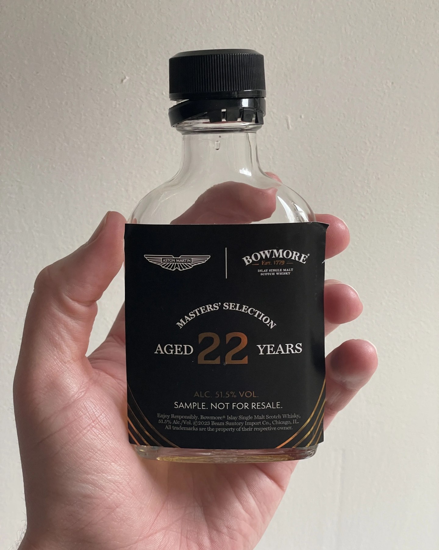bowmore aston martin masters’ selection 22 years old