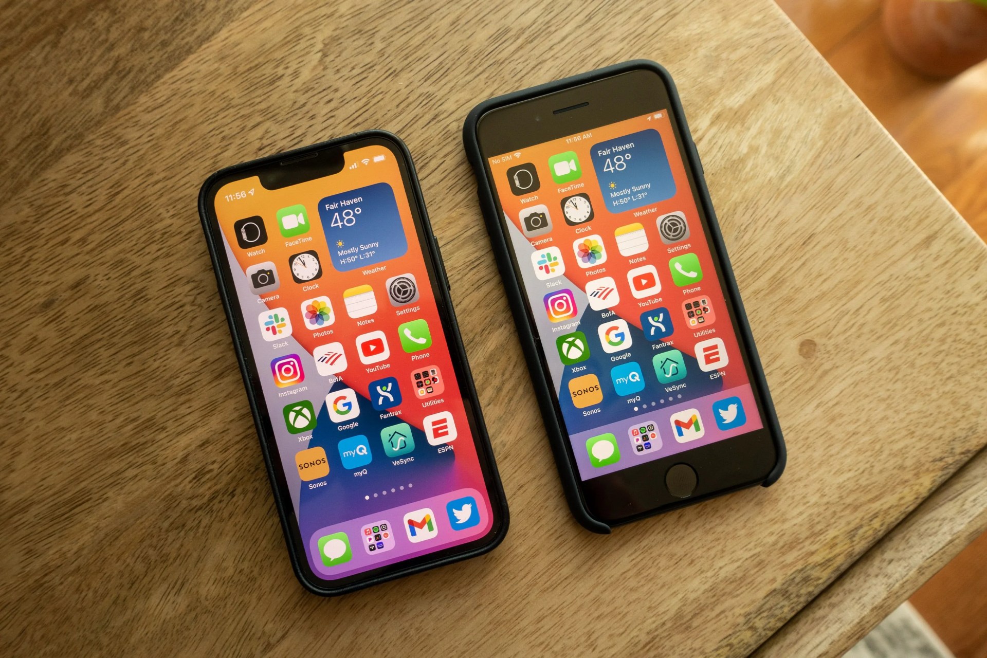 iphone se vs iphone 13 mini