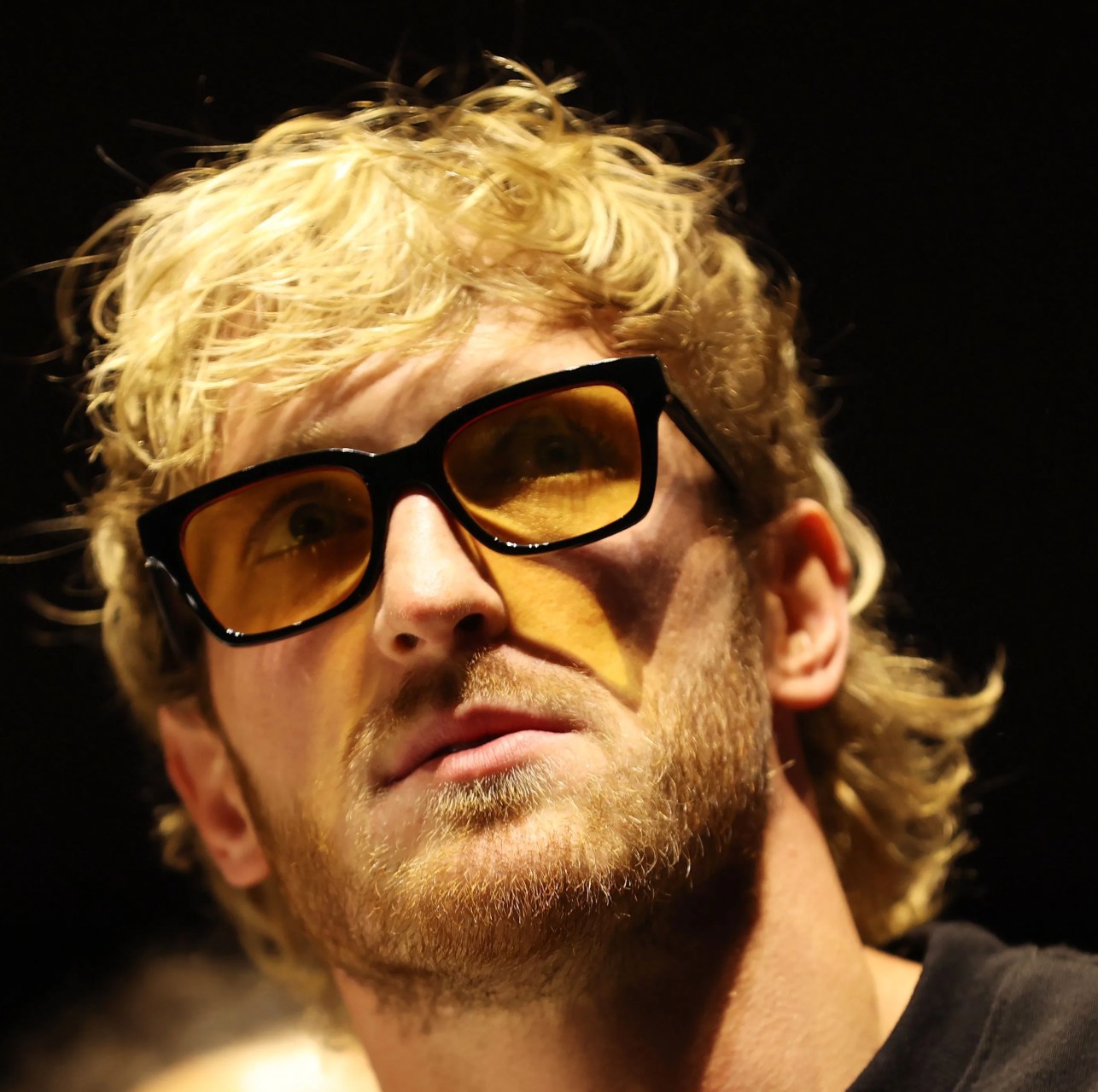 floyd mayweather v logan paul weigh in