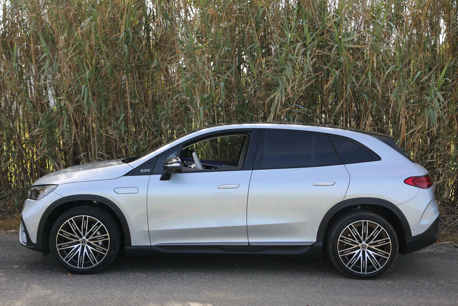 mercedes benz eqe suv 2024