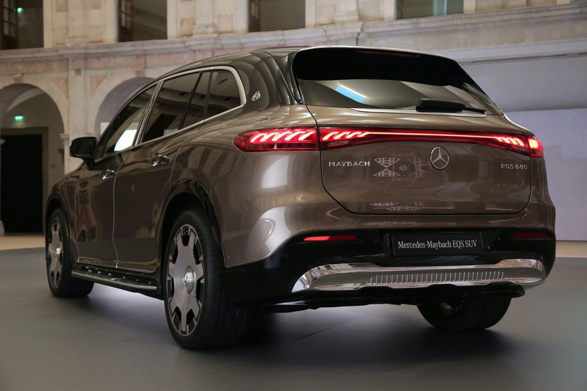 mercedes maybach eqs suv 2024