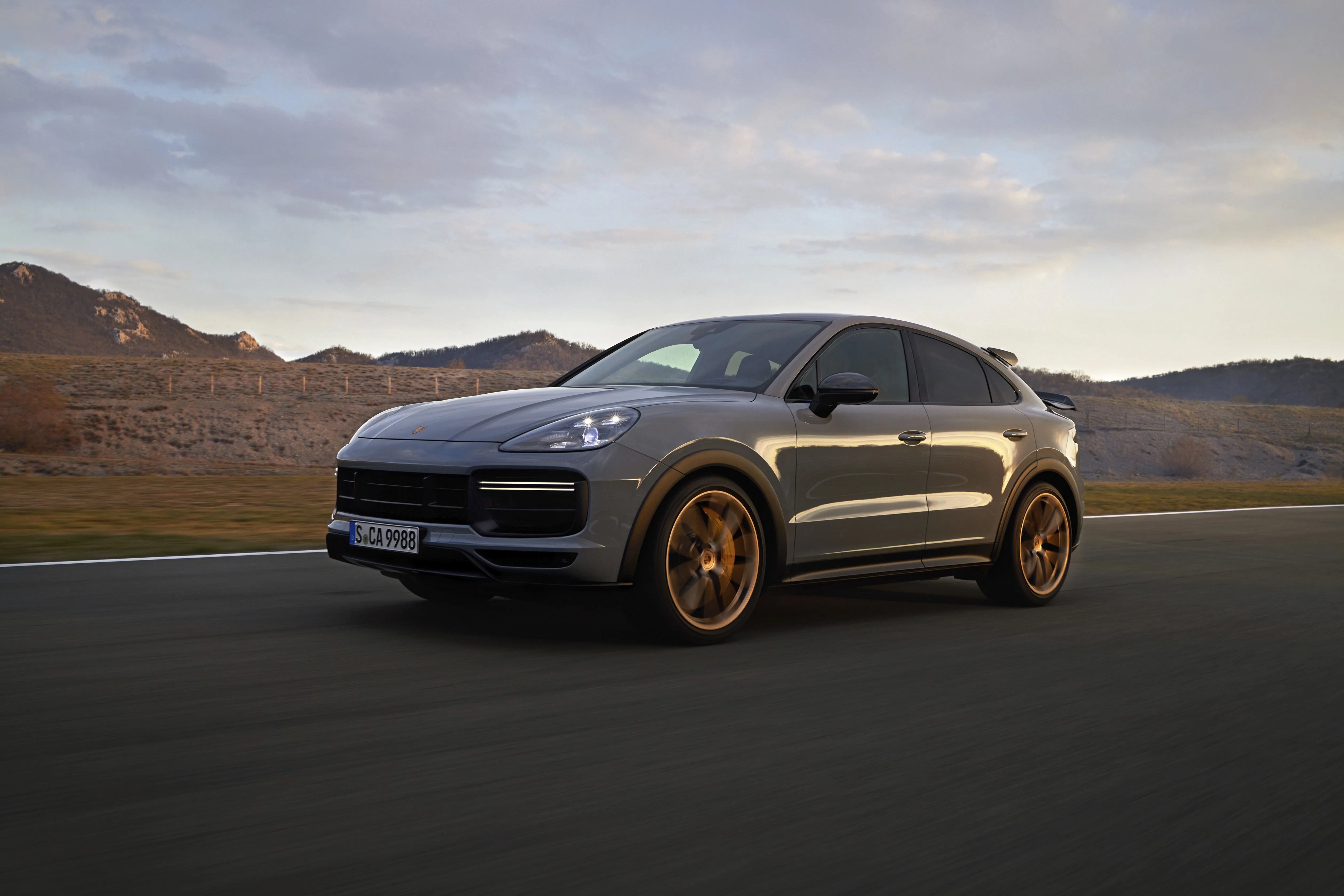 porsche cayenne turbo gt