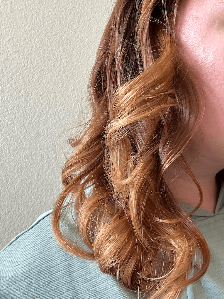 hair curled with shark flexstyle