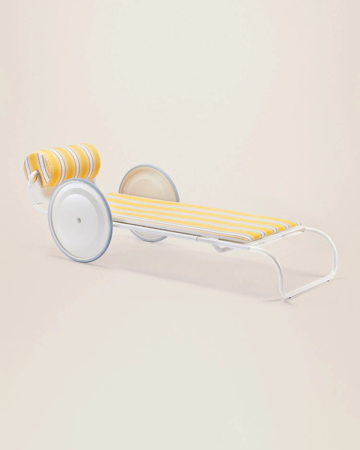 jacquemus exteta locus solus sun lounger by gae aulenti
