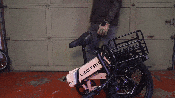demonstration of the lectric xp lite folding function