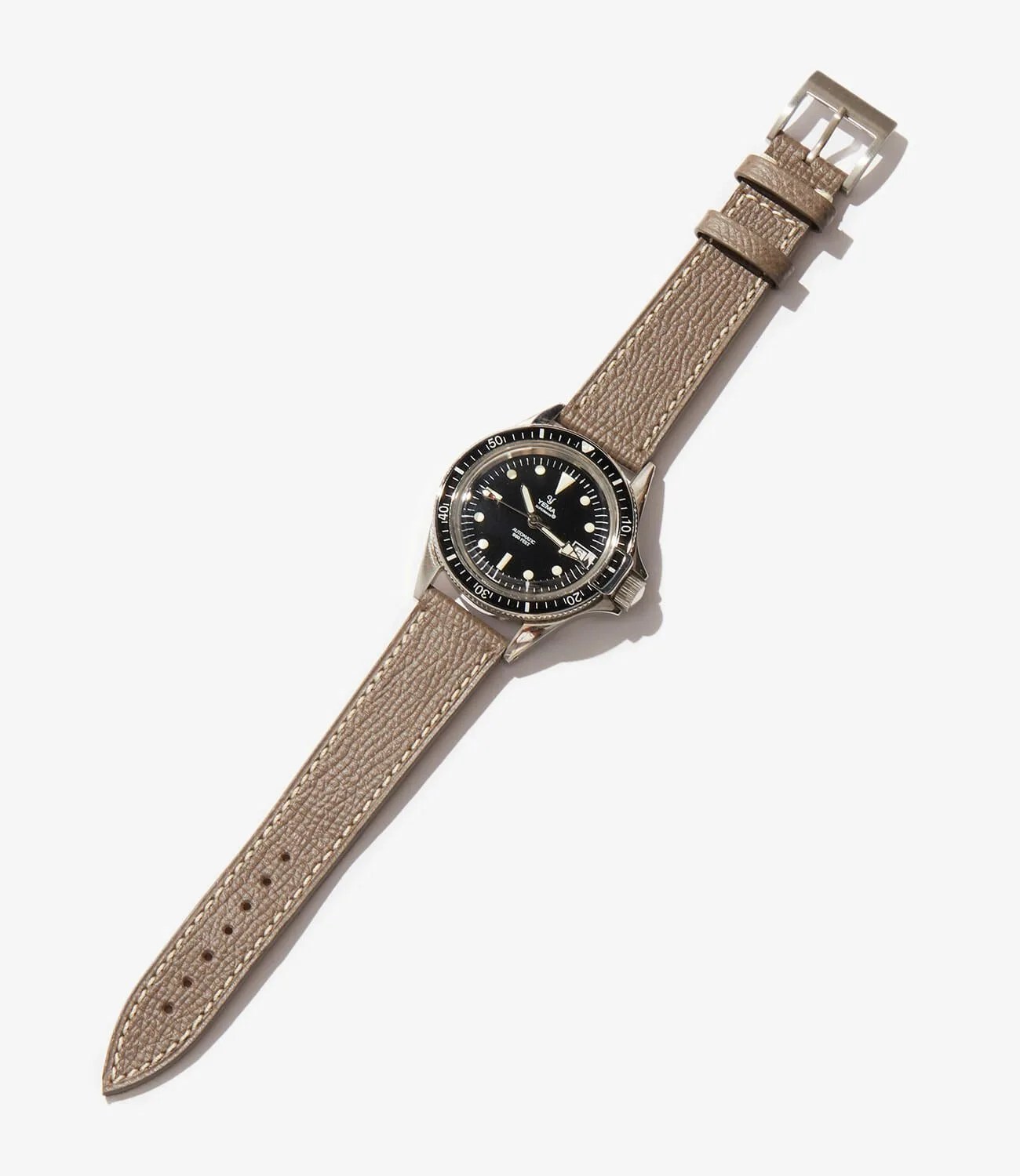 molequin smooth calf strap in smooth gris gear patrol