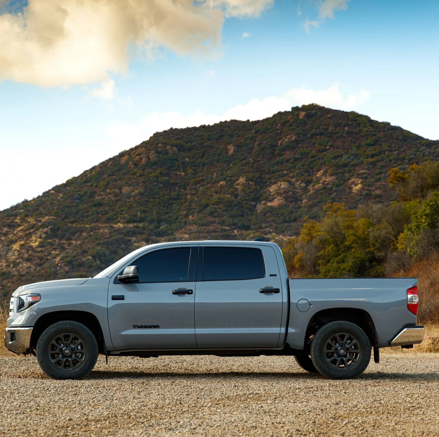 toyota tundra trail