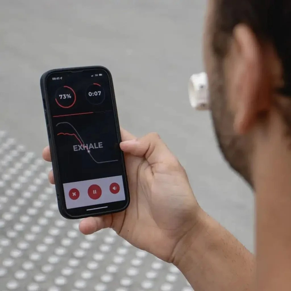 a man using the airofit app