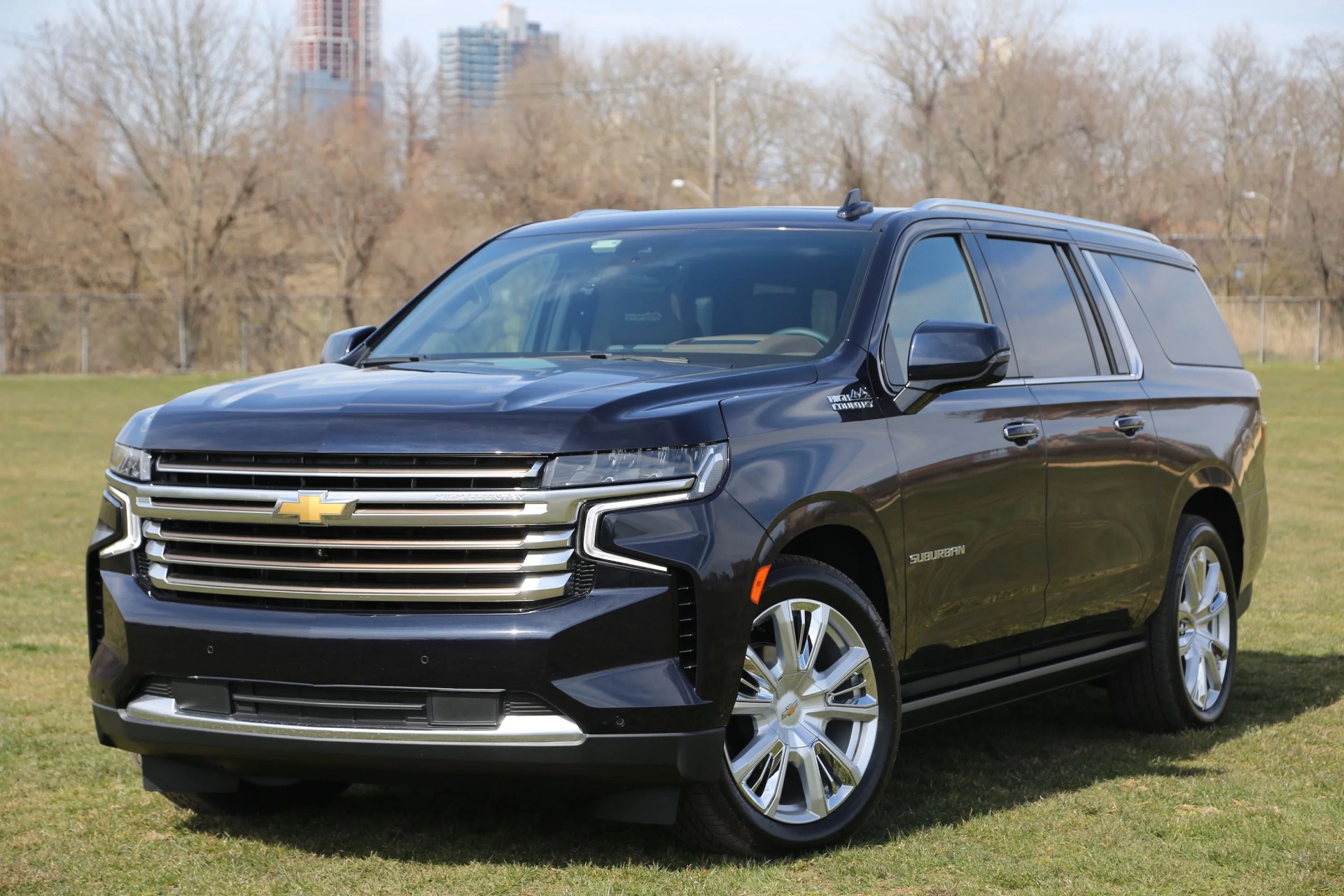 chevrolet suburban 2023 in blue
