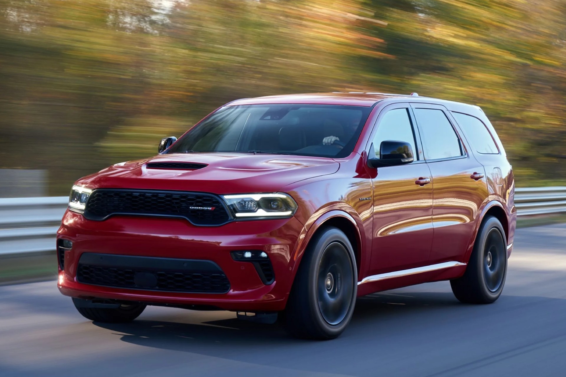 2021 dodge durango rt tow n go the rt tow n go leverages the srt’s menacing looks, 57 liter hemi® v 8 performance, unmatched, best in class towing of 8,700 lbs and an increased top speed of 145 mph, shown here in redline