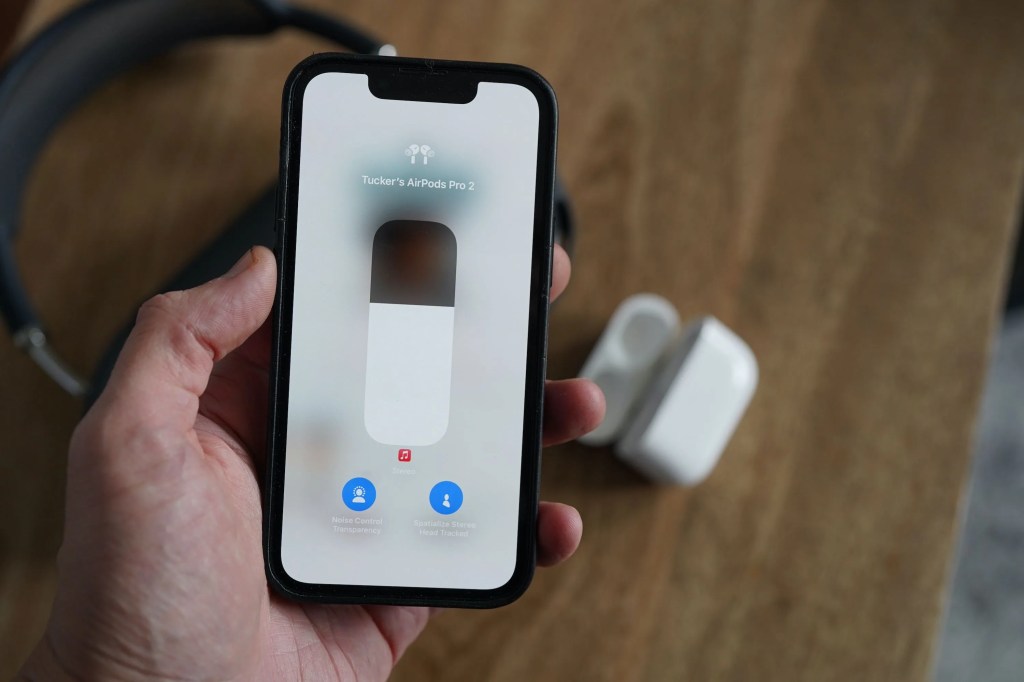 spatial audio airpods