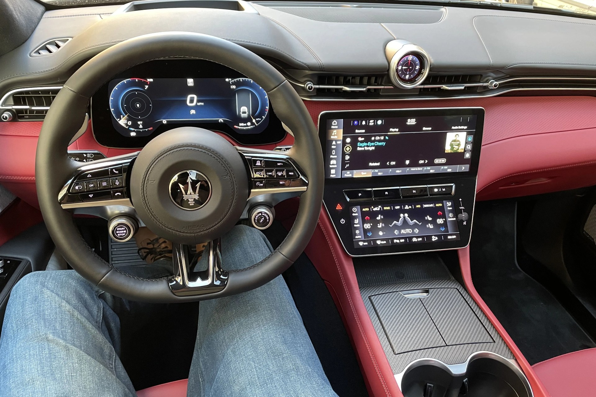 2023 maserati grecale interior