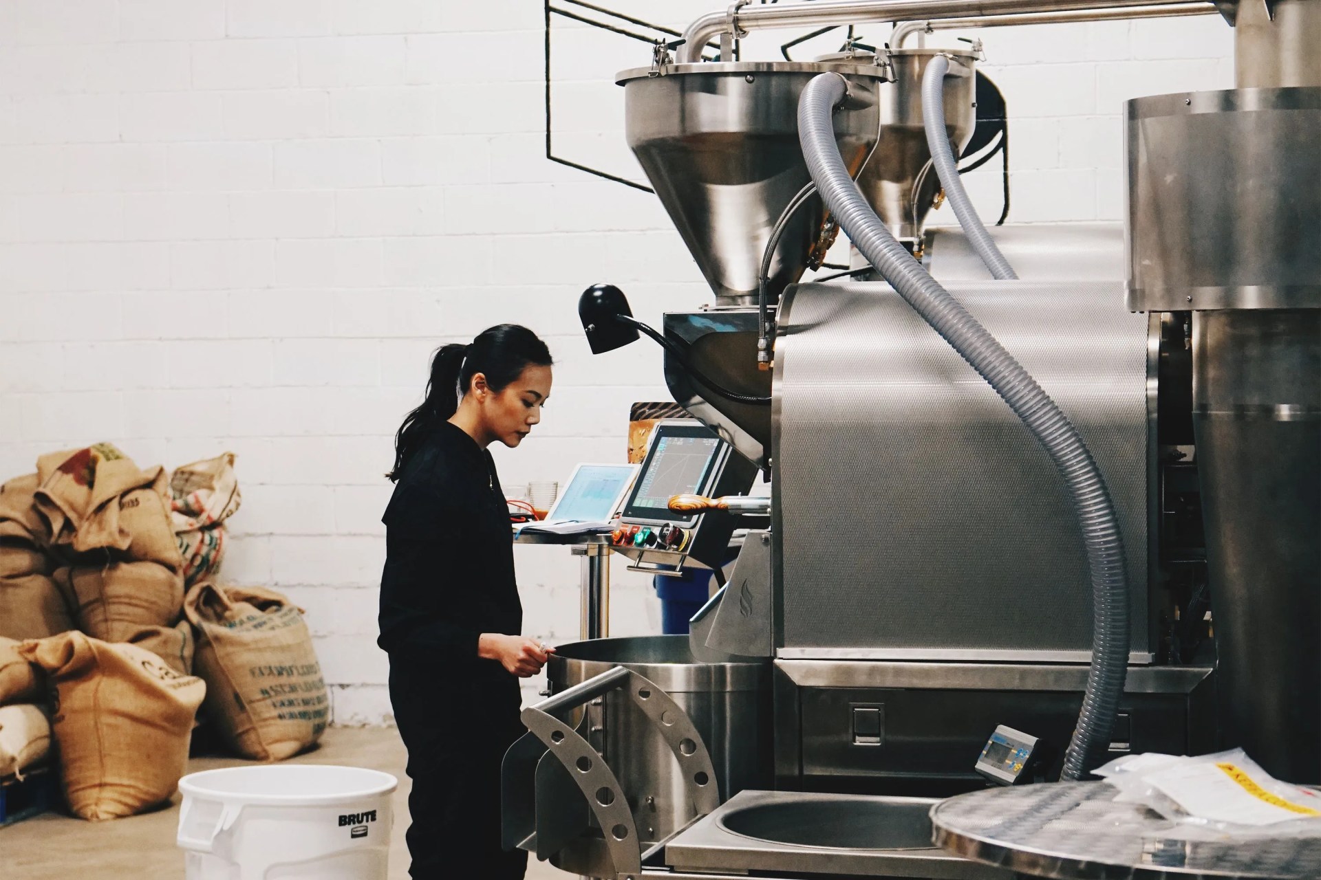 sahra nguyen roasting coffee