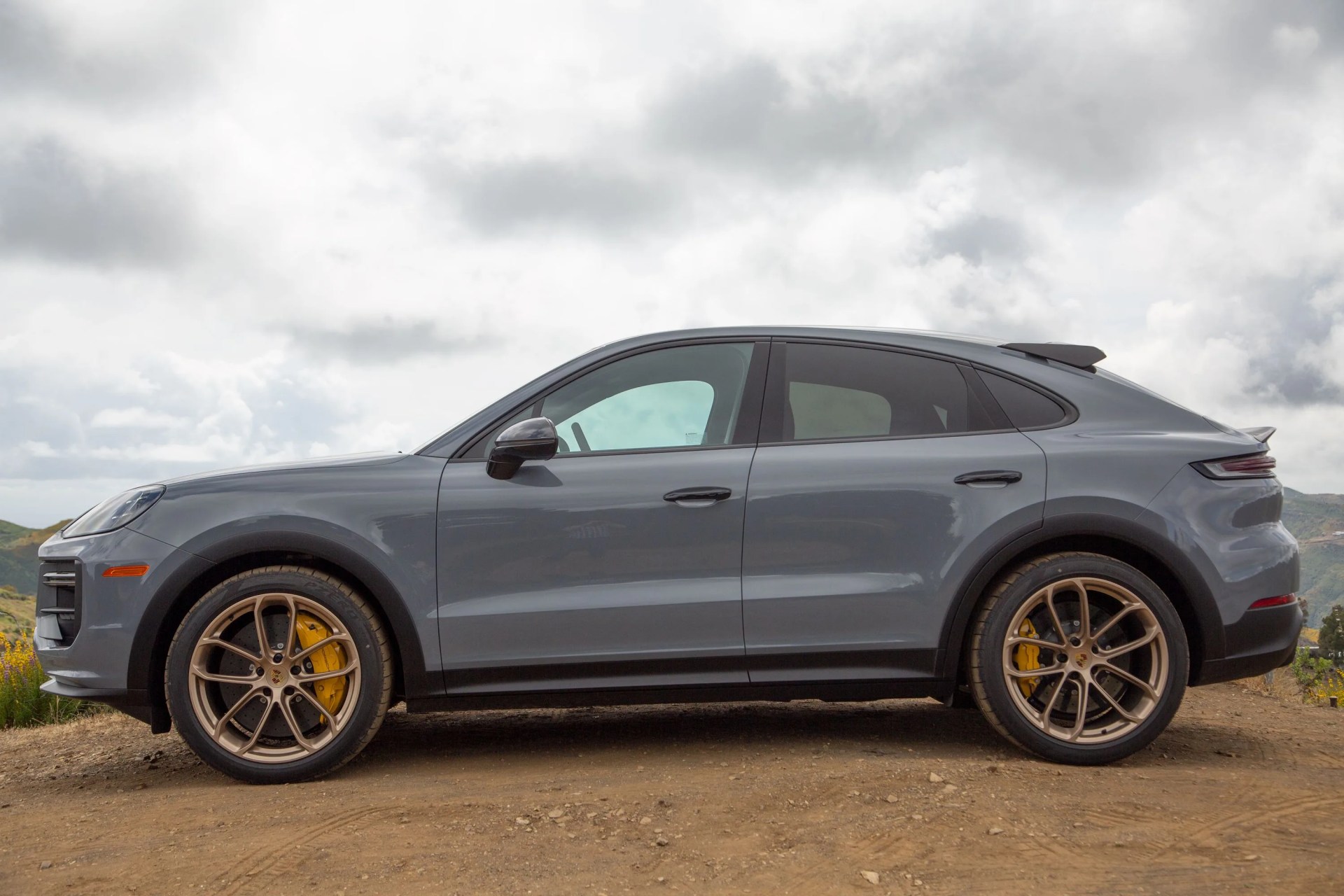 2024 porsche cayenne