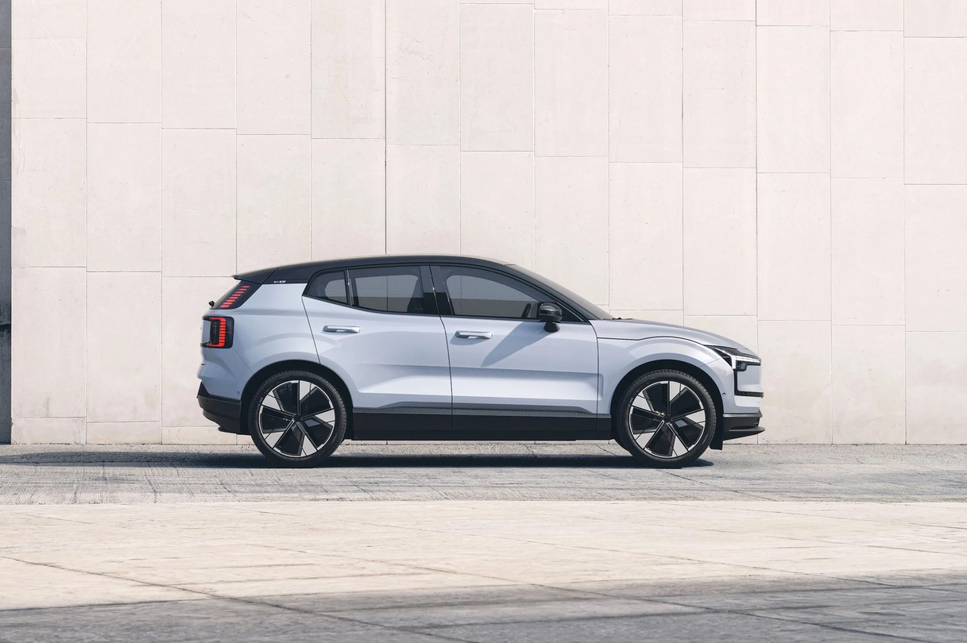 volvo ex30 side profile
