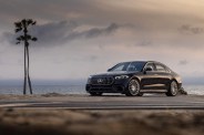 mercedes amg s 63 e performance kraftstoffverbrauch gewichtet, kombiniert 4,4 l100 km, co2 emissionen gewichtet, kombiniert 100 gkm, stromverbrauch gewichtet, kombiniert 21,4 kwh100 km exterieur nautikblau metallic interieur leder siena braunschwarz mercedes amg s 63 e performance combined fuel consumption, weighted 44 l100 km combined co2 emissions, weighted 100 gkm combined power consumption, weighted 214 kwh100 km exterior nautic blue metallic interior leather exclusive siena brownblack