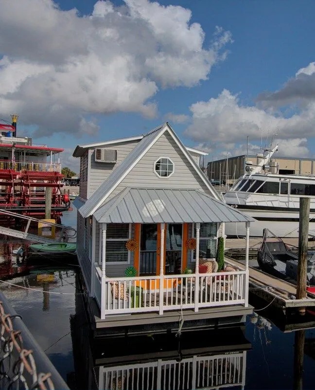 a house boat rental
