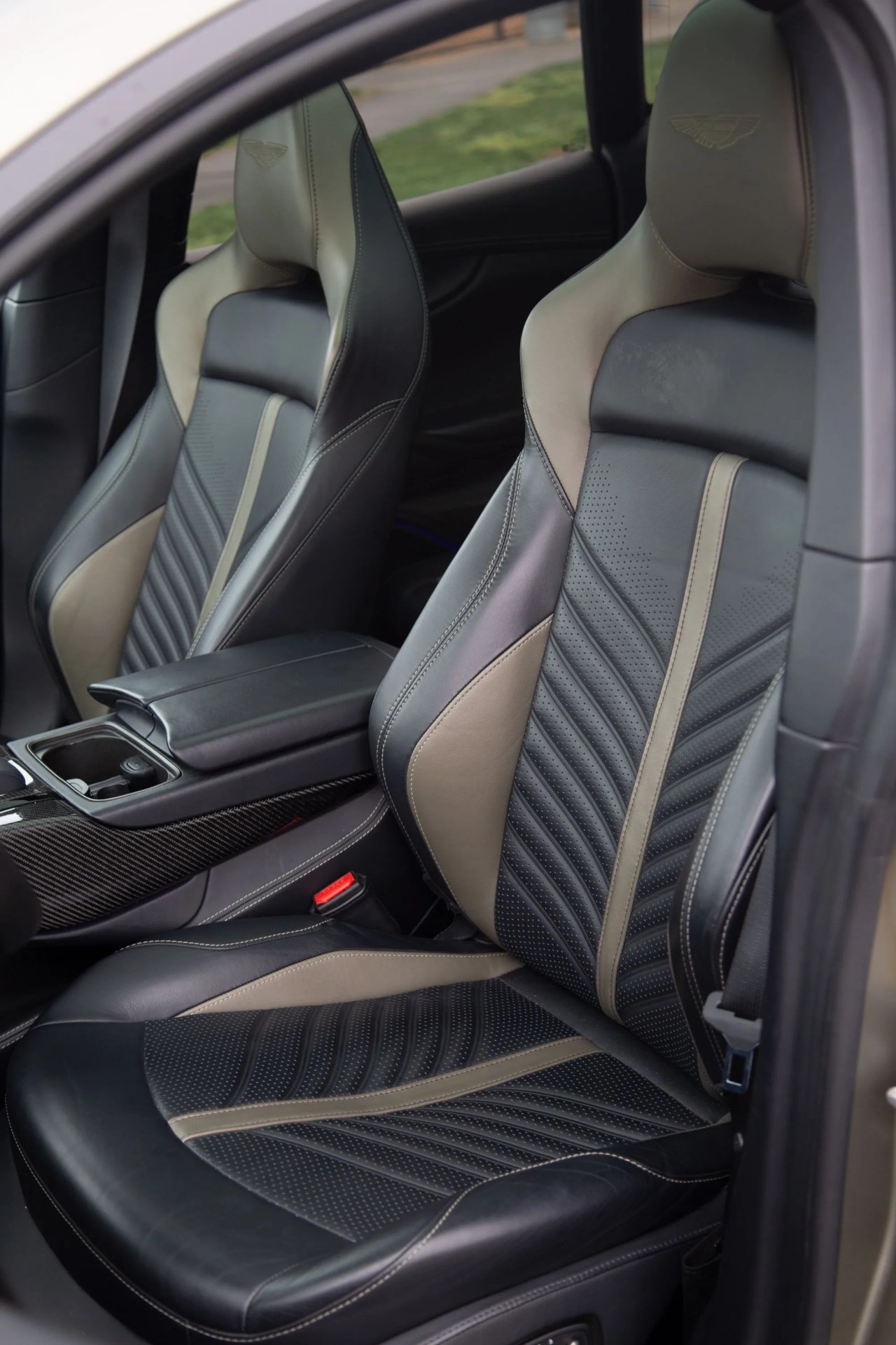 aston martin dbx 707 in satin green paint