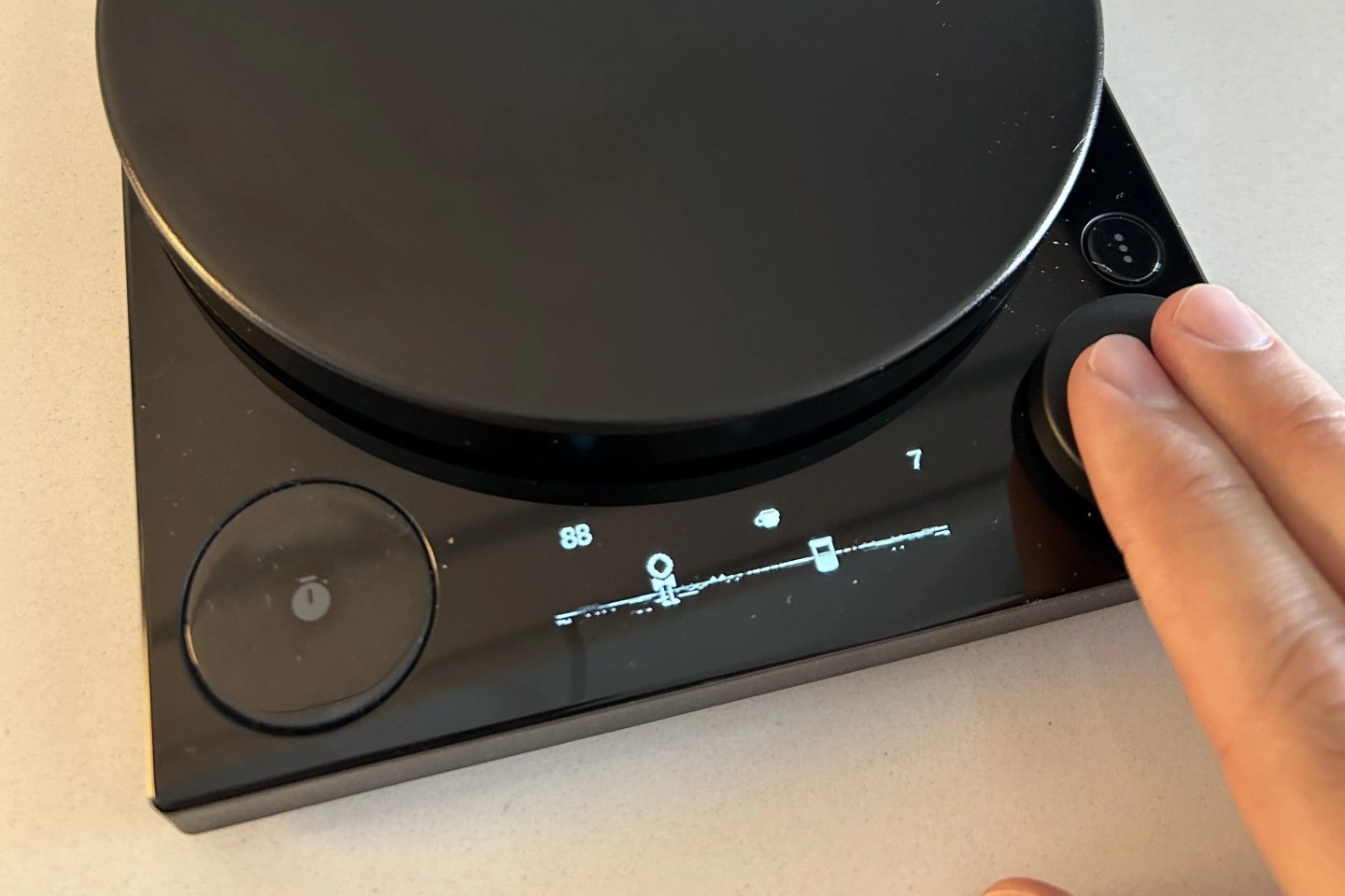 the game jumpy on the fellow tally pro coffee scale