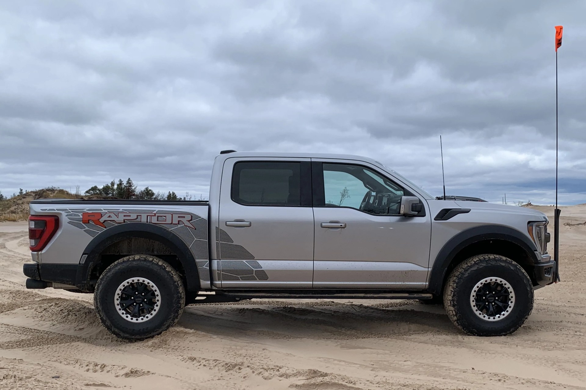 ford f150 raptor r