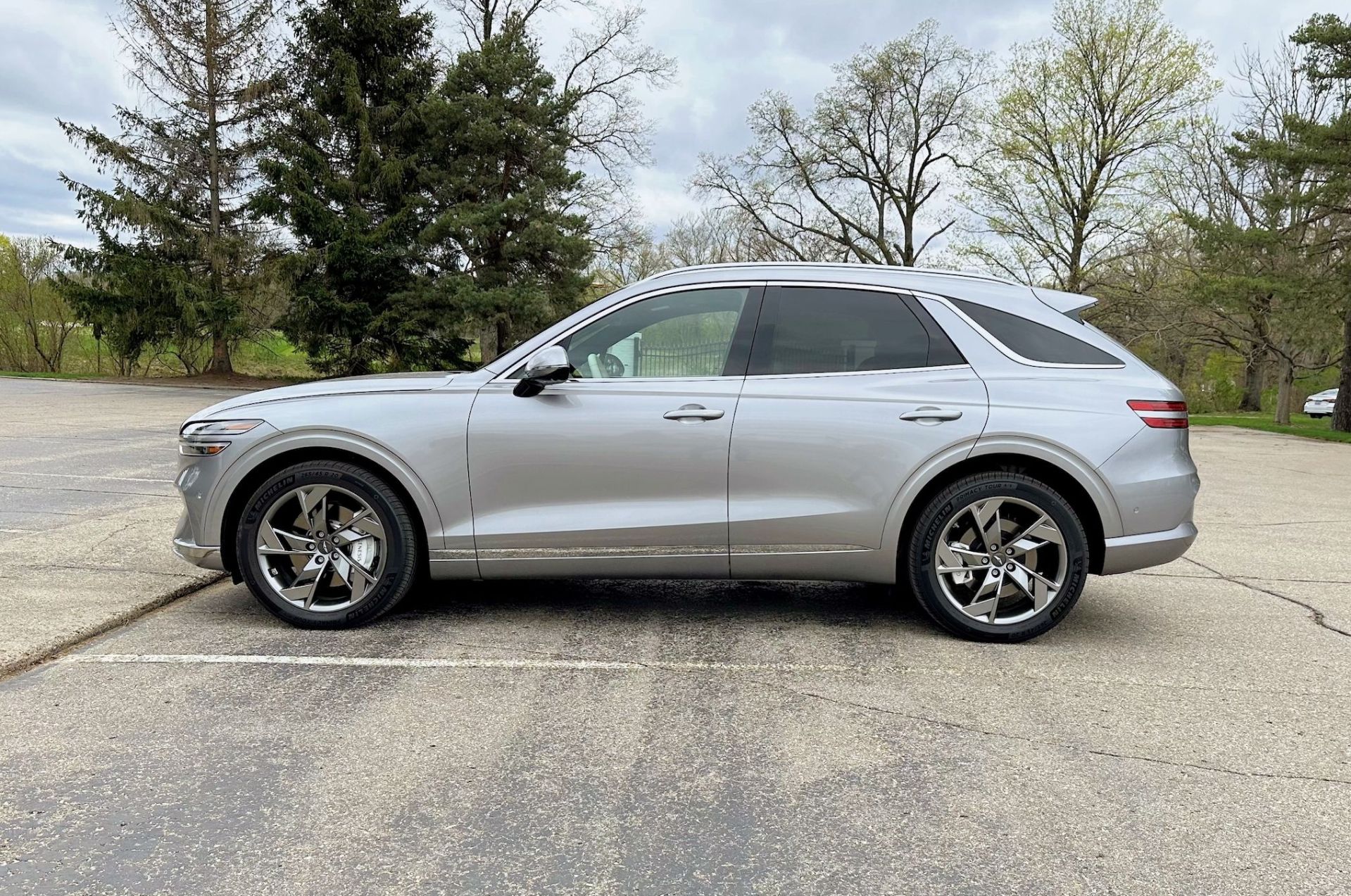 genesis electrified gv70