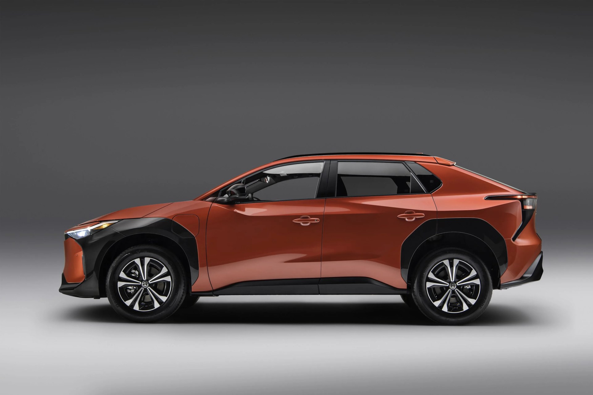toyota bz4x side profile