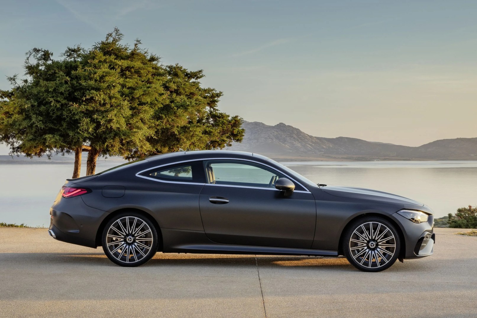 exterieur amg line, graphitgrau magno exterior amg line, graphite grey magno interieur amg line, nappaleder tonkabraun interior amg line, nappa leather tonka brown