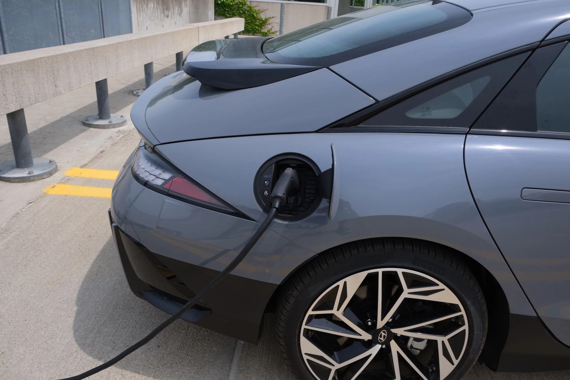 hyundai ioniq 6 charging port