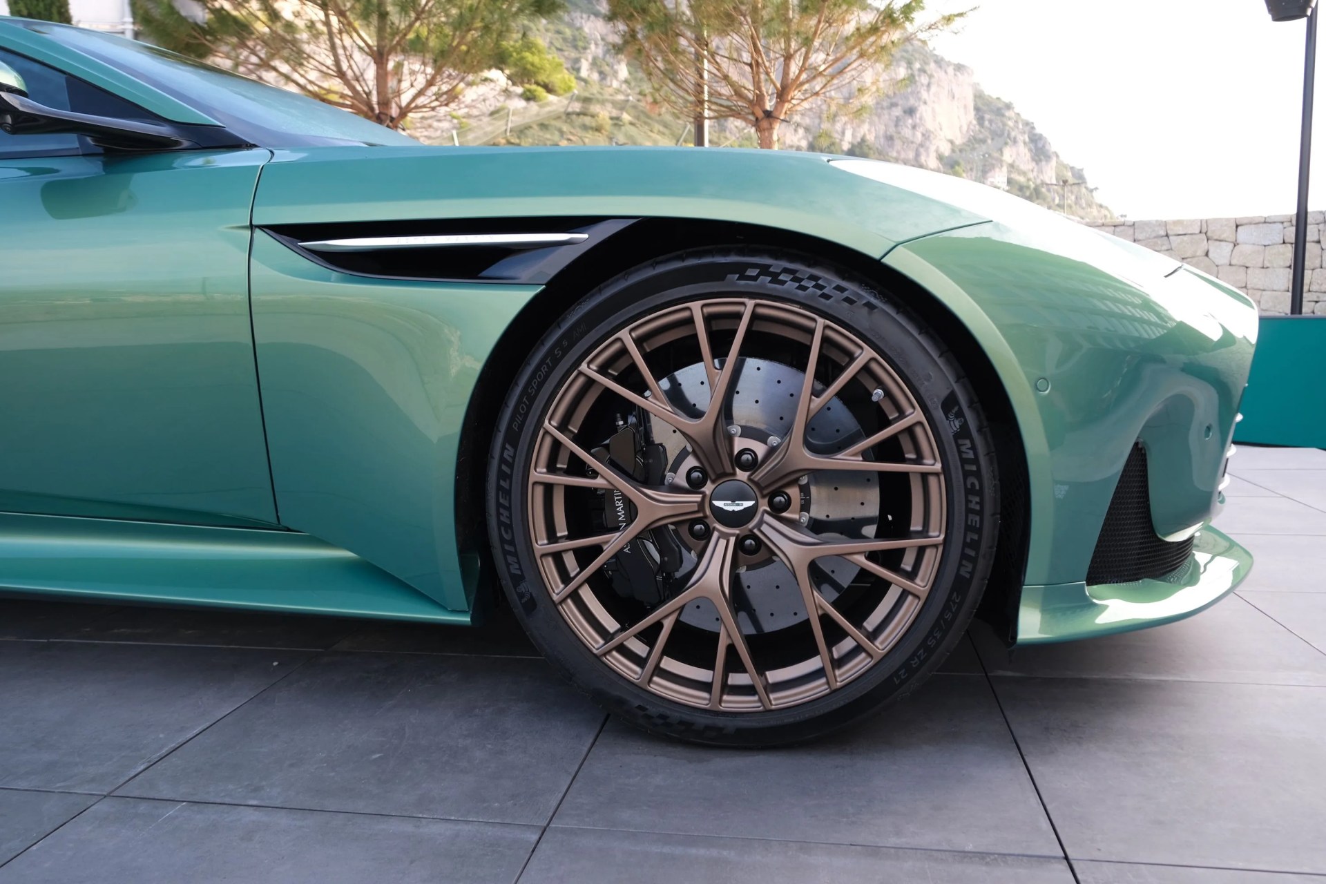 aston martin db12 front wheel