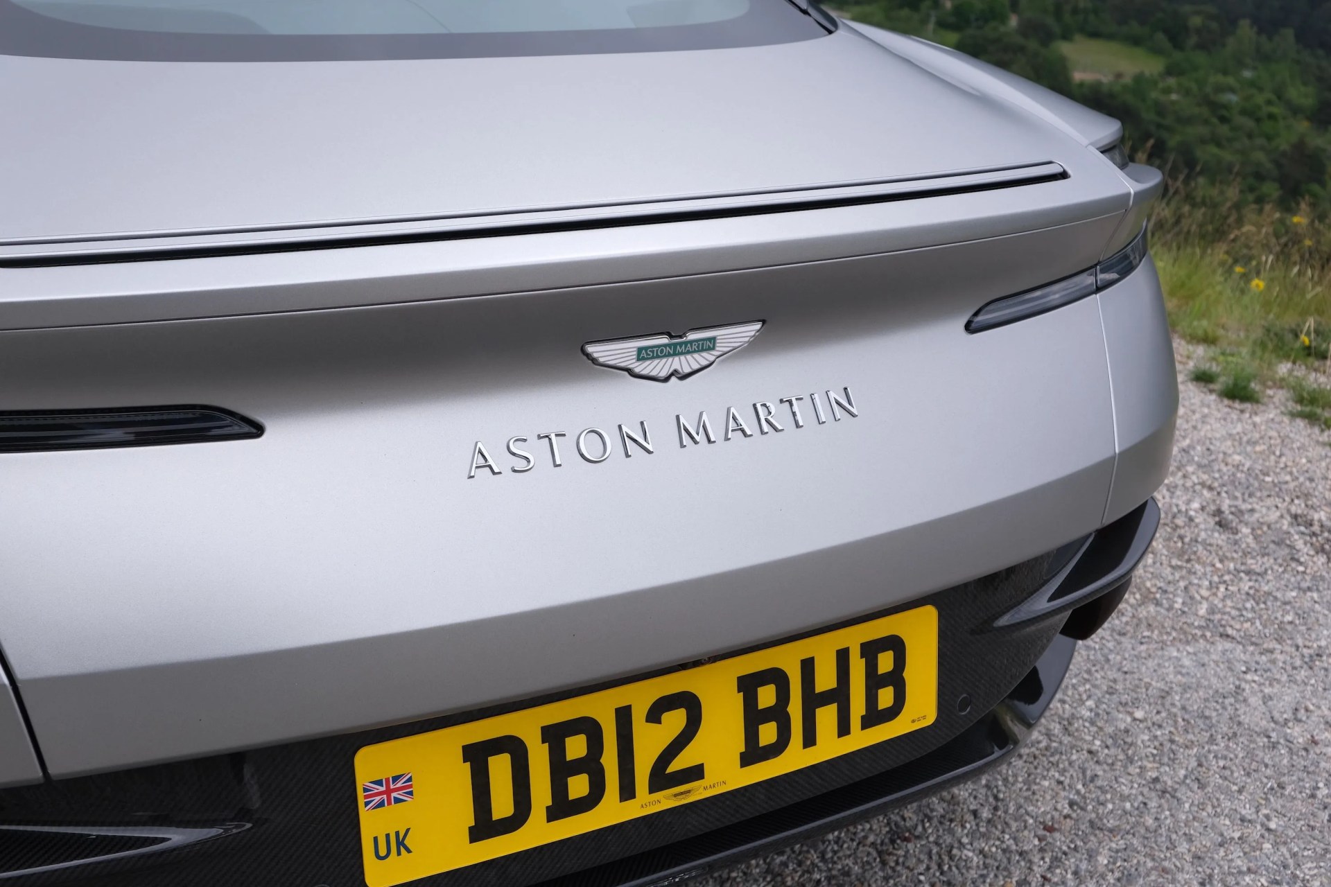 aston martin db 12 rear logo