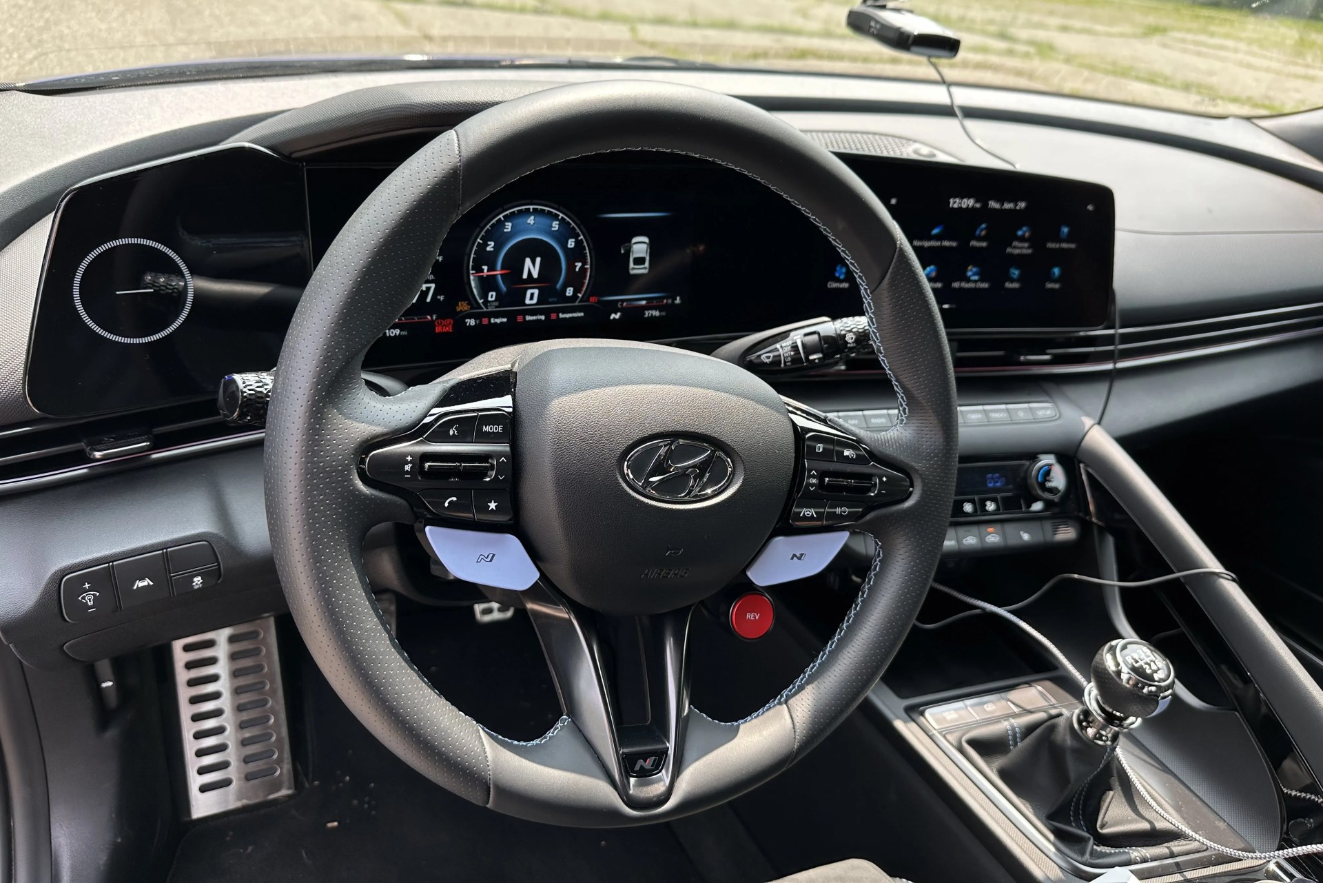 hyundai elantra n cockpit