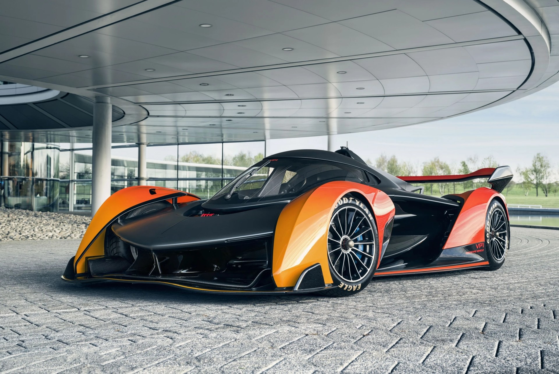 mclaren solus gt