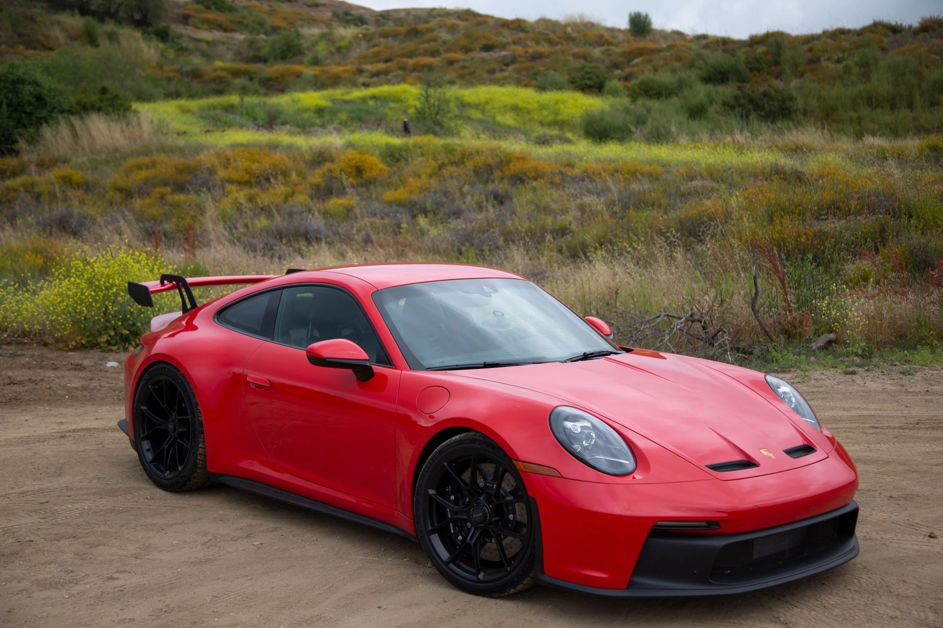porsche 911 gt3 guards red 2023