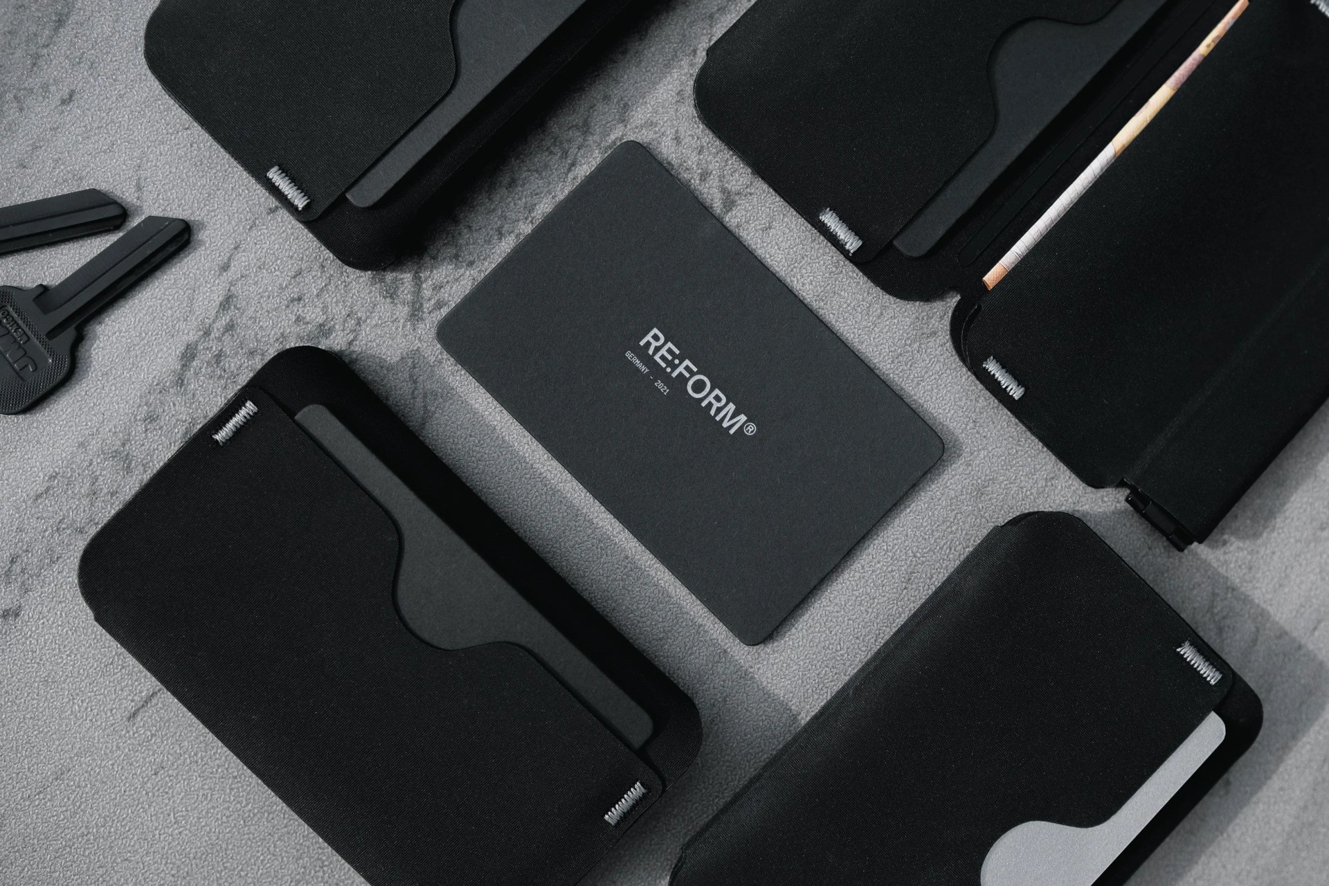 re form wallet