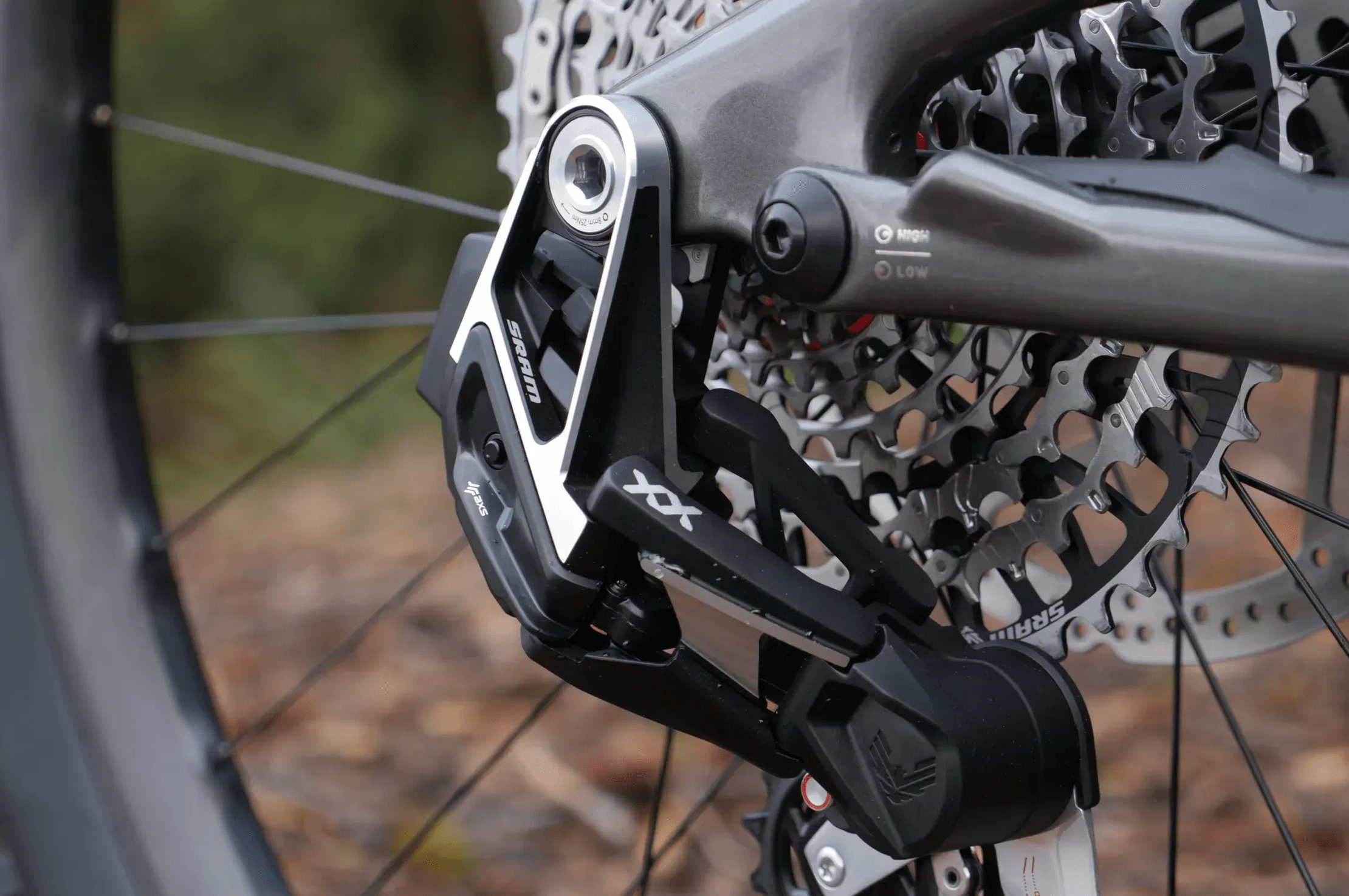 sram drivetrain closeup