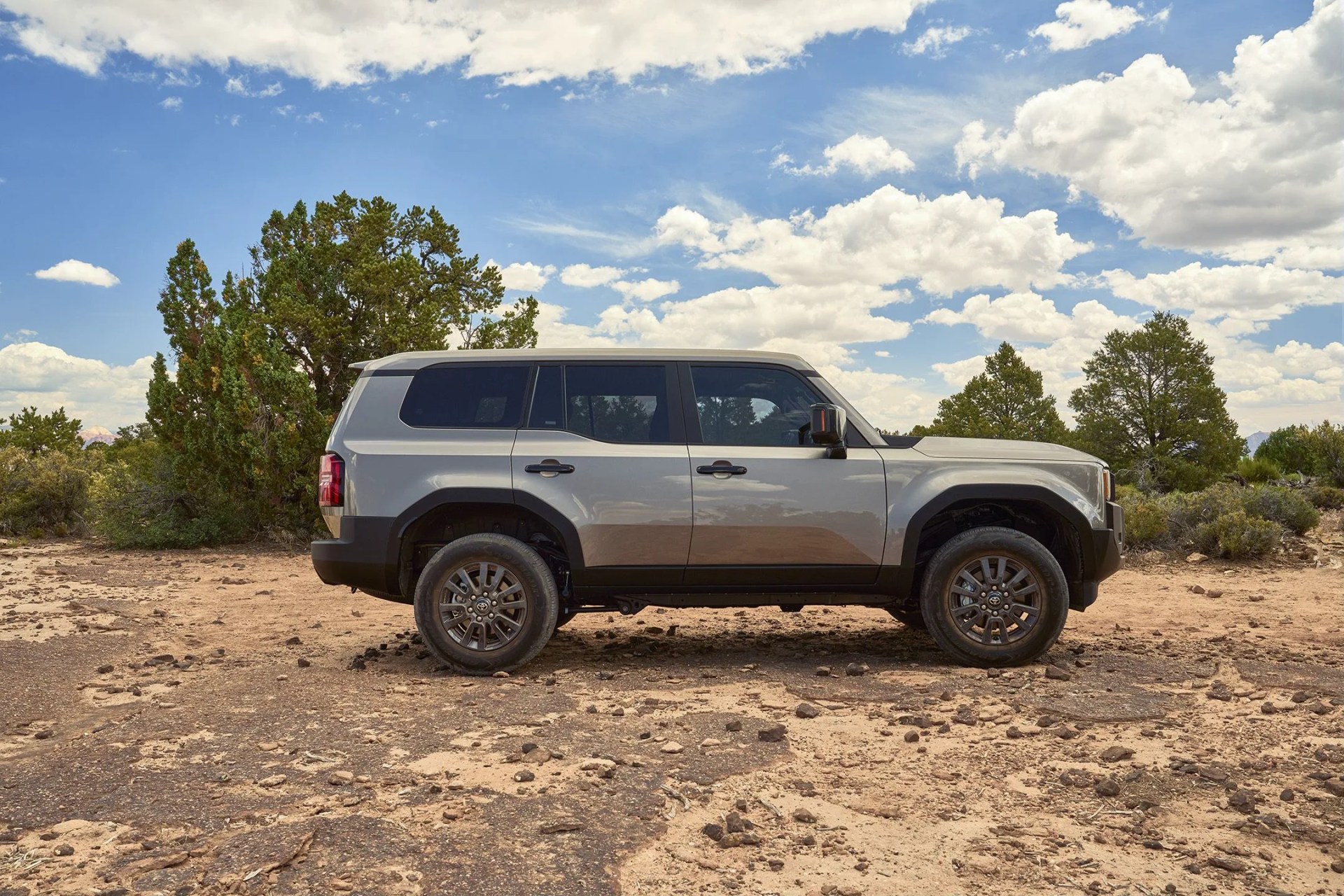 2024 toyota land cruiser