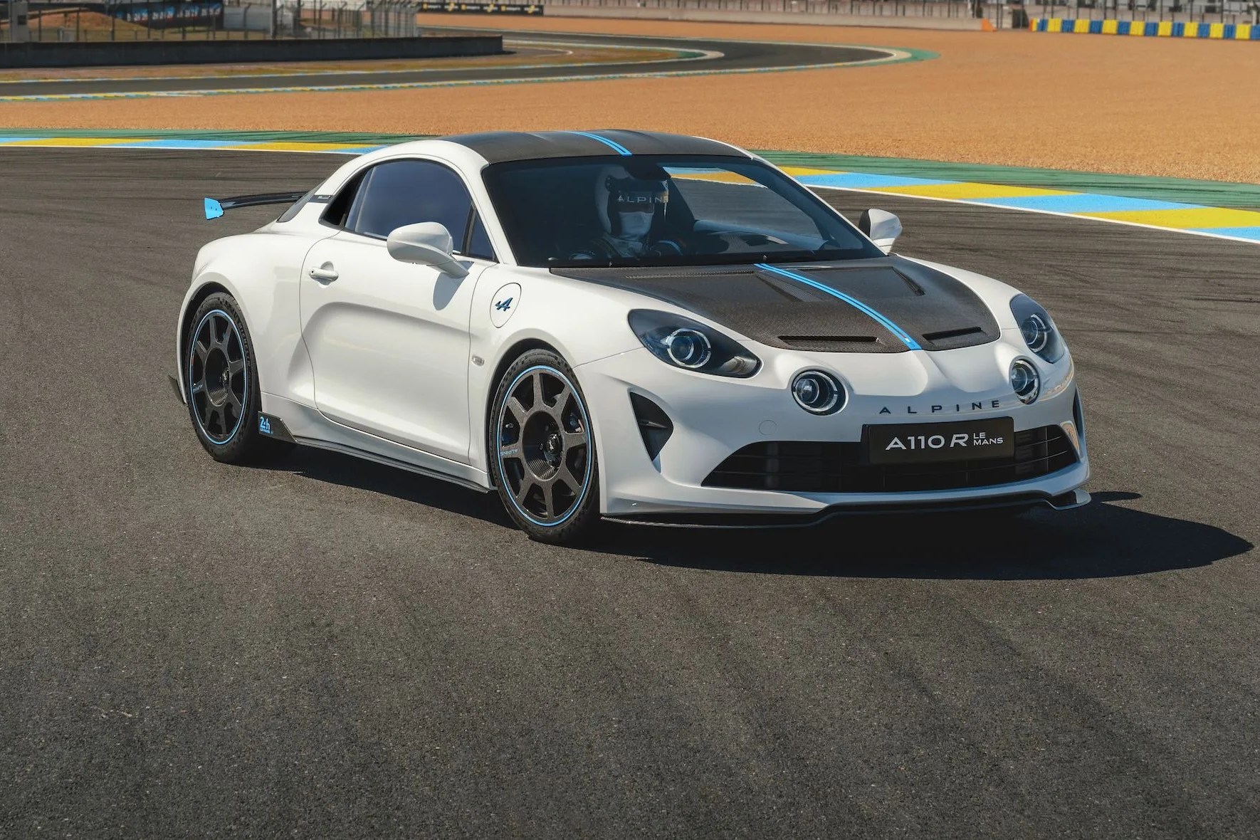 alpine a110r