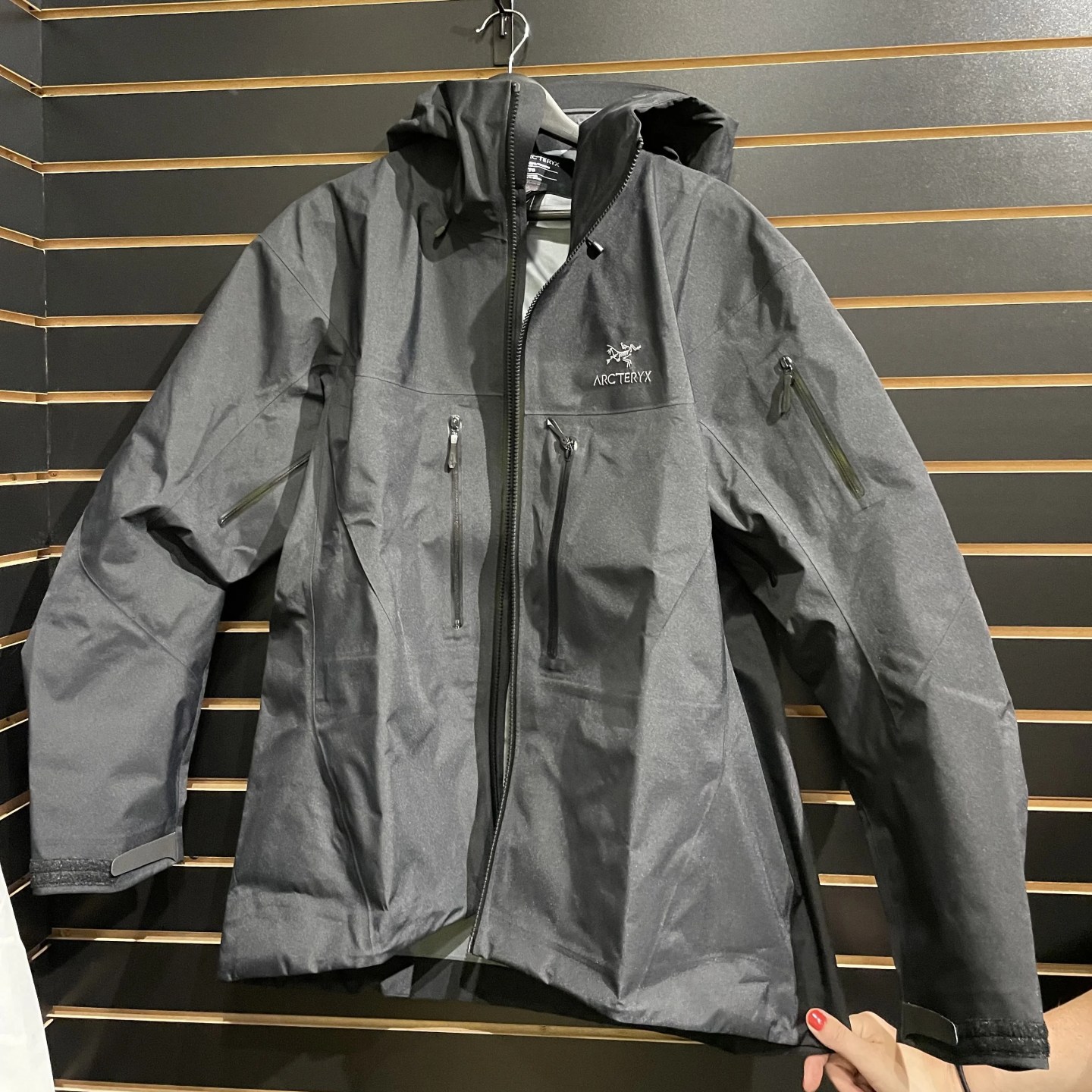 arc'teryx alpha sv